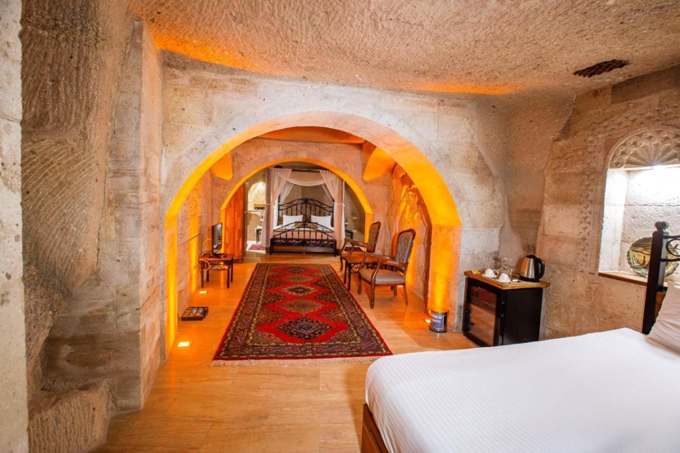 Hotel Caldera Cave & Restaurant
