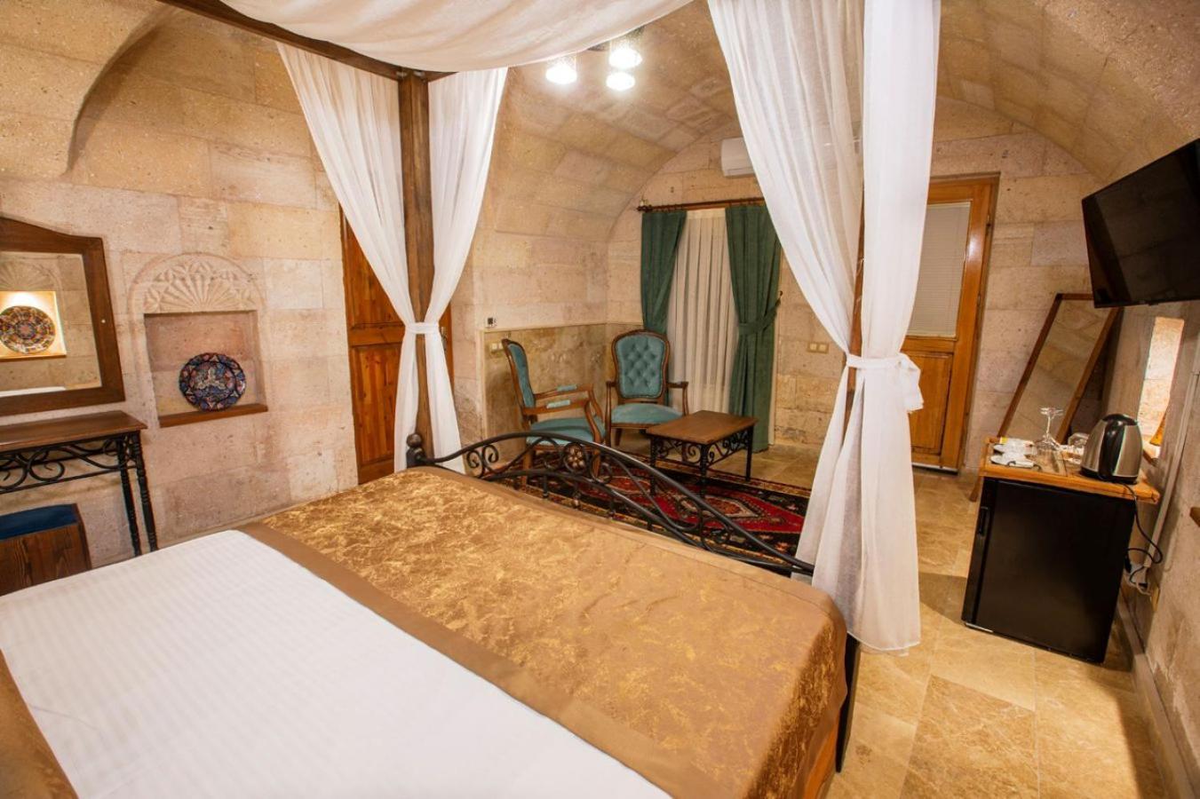 Hotel Caldera Cave & Restaurant 4*