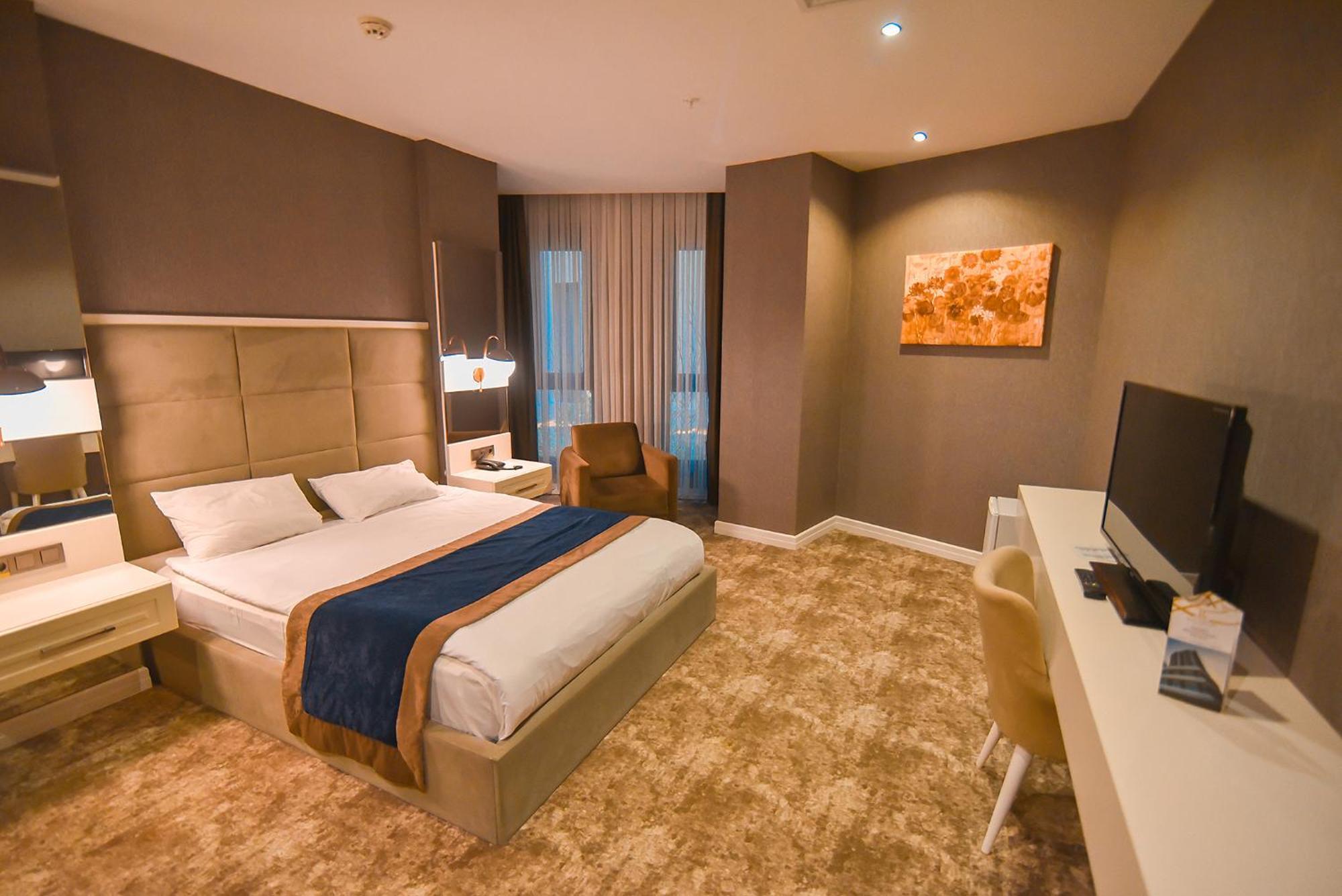 Royal Comfort Hotel