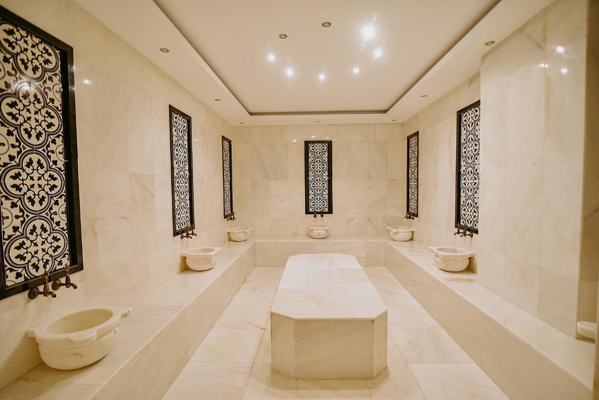 Royal Comfort Hotel