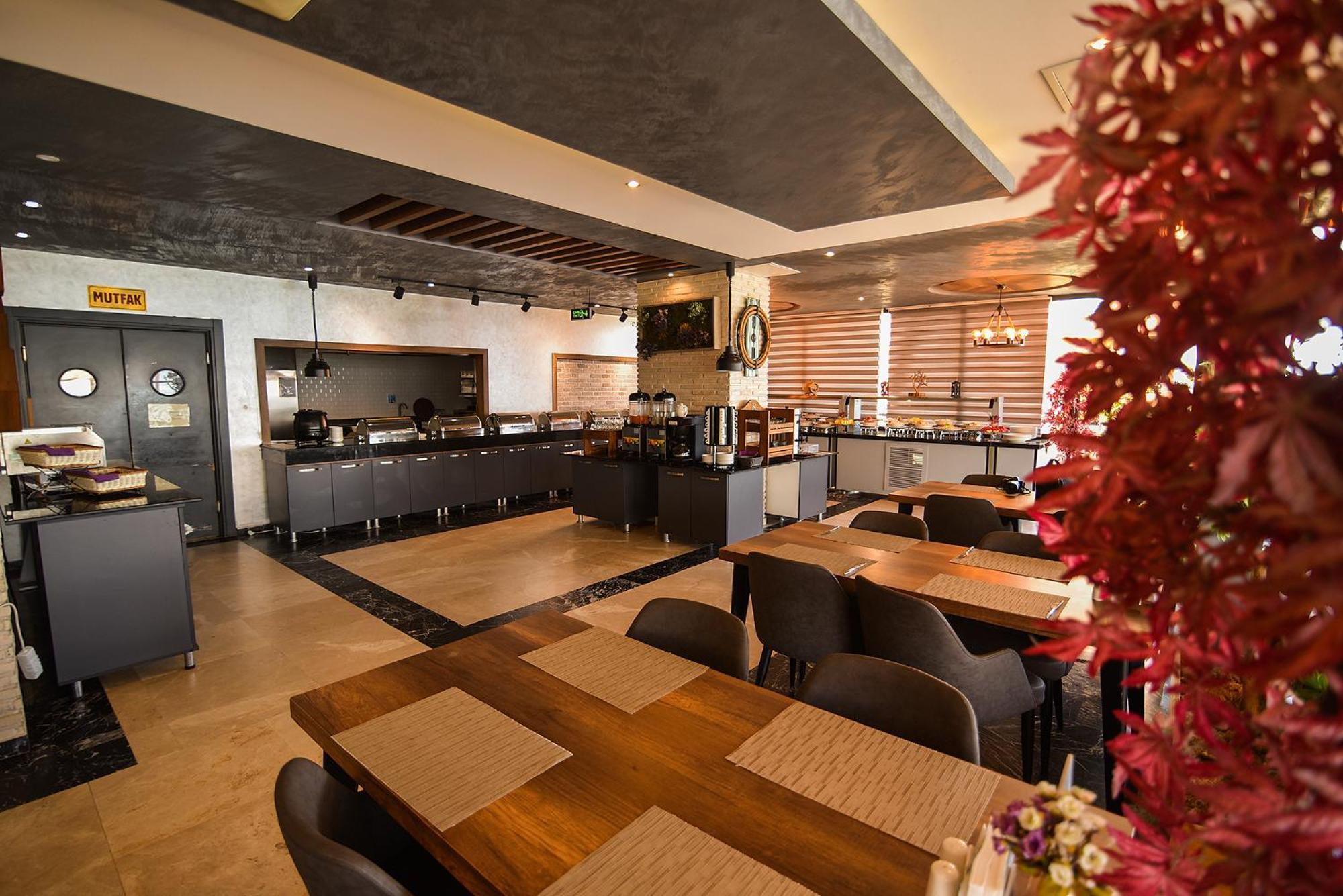 Royal Comfort Hotel Arakli