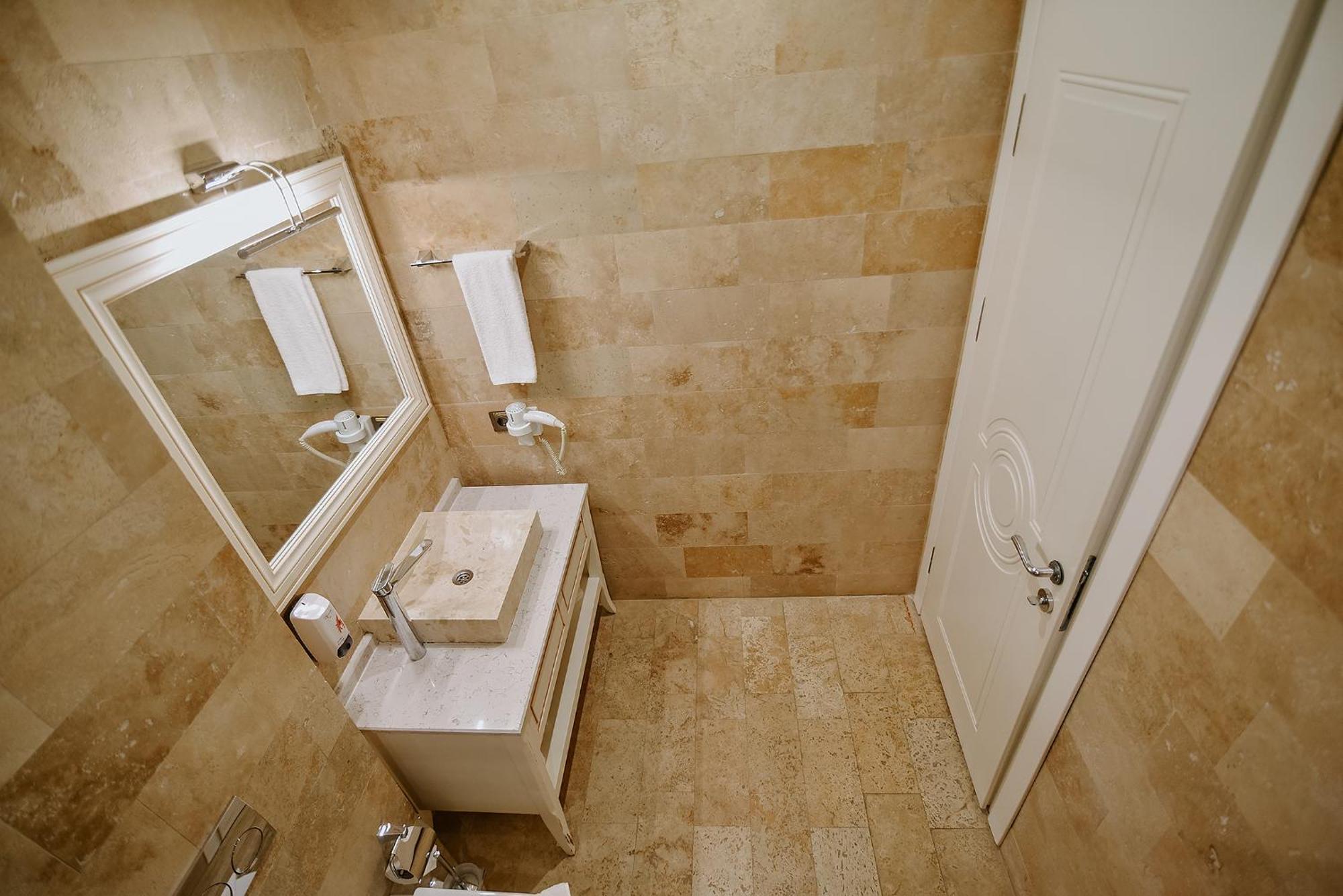 Royal Comfort Hotel 4*