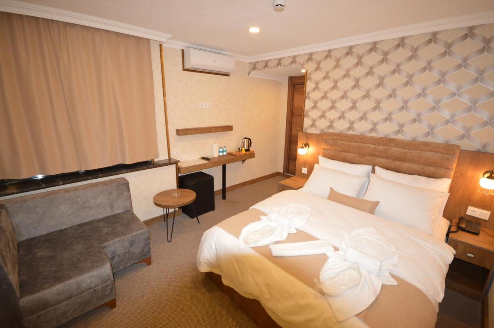 Arsisa Hotel *