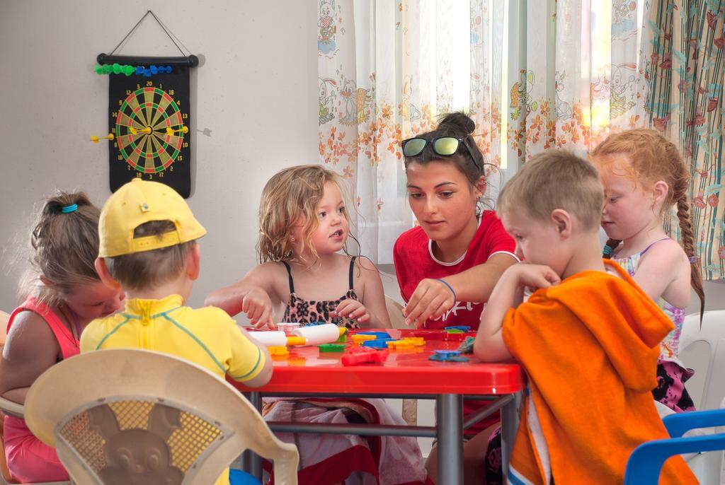 Esra And Family Hotel Didim