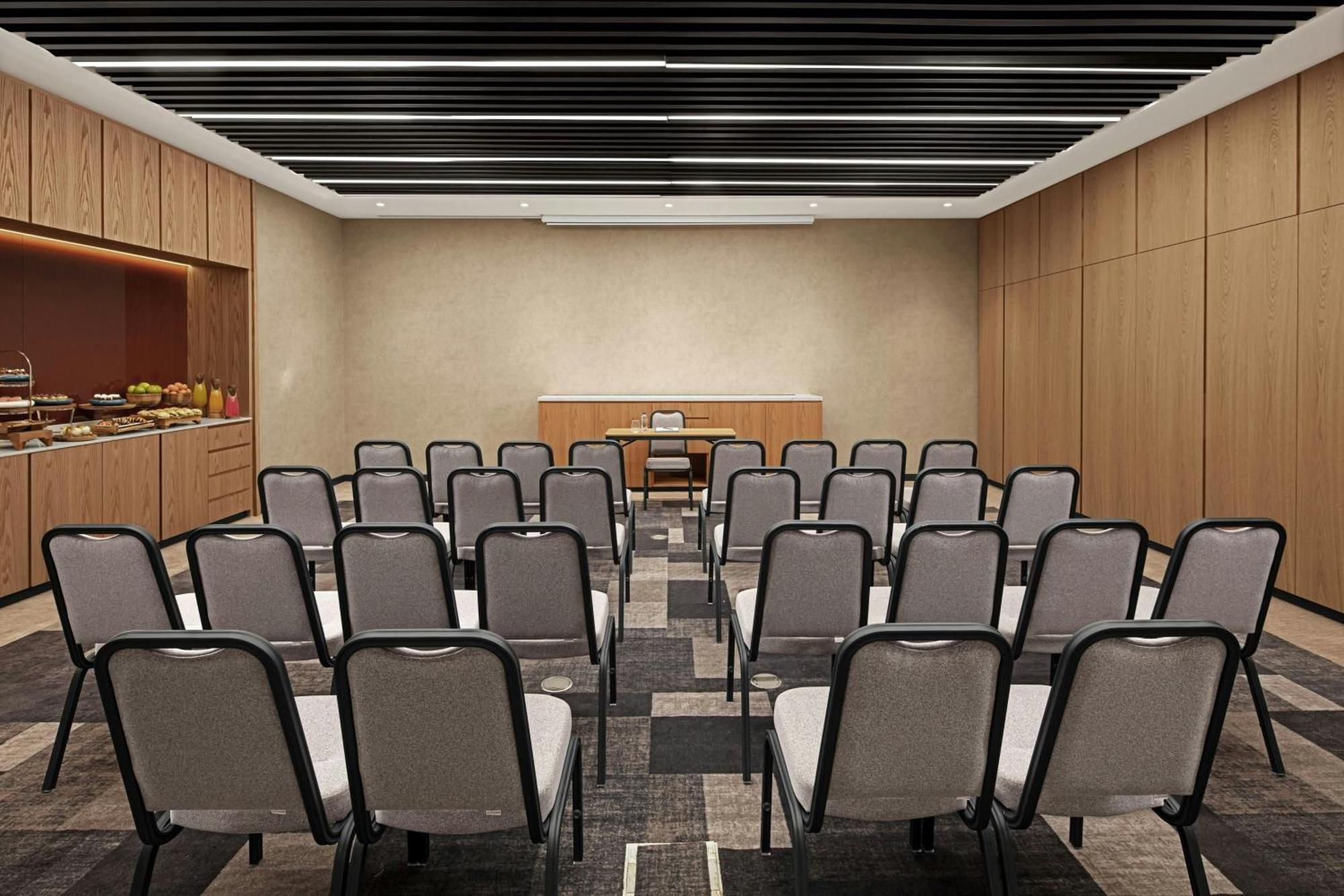 Four Points By Sheraton Pendik Hotel