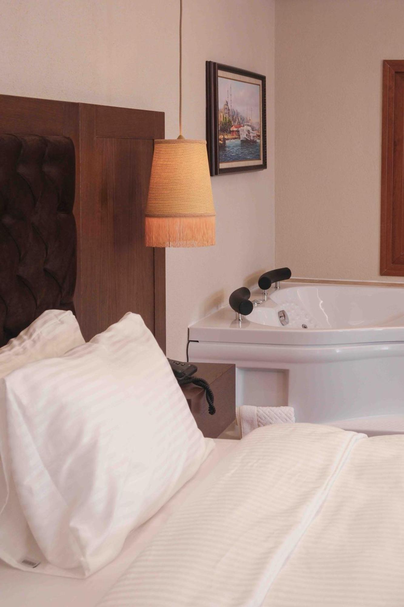 Phellos Boutique Hotel