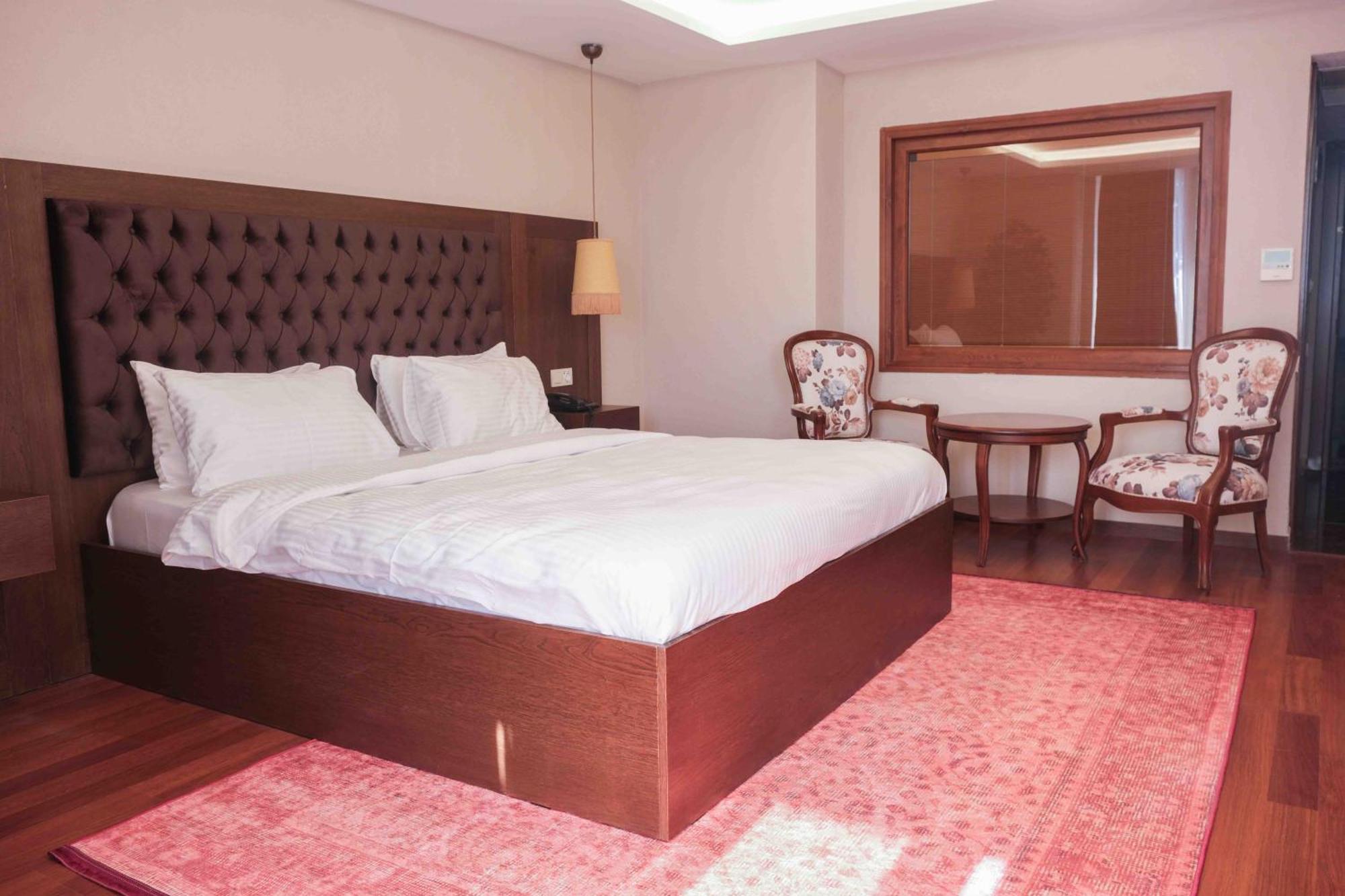 Hotel Phellos Boutique 3*