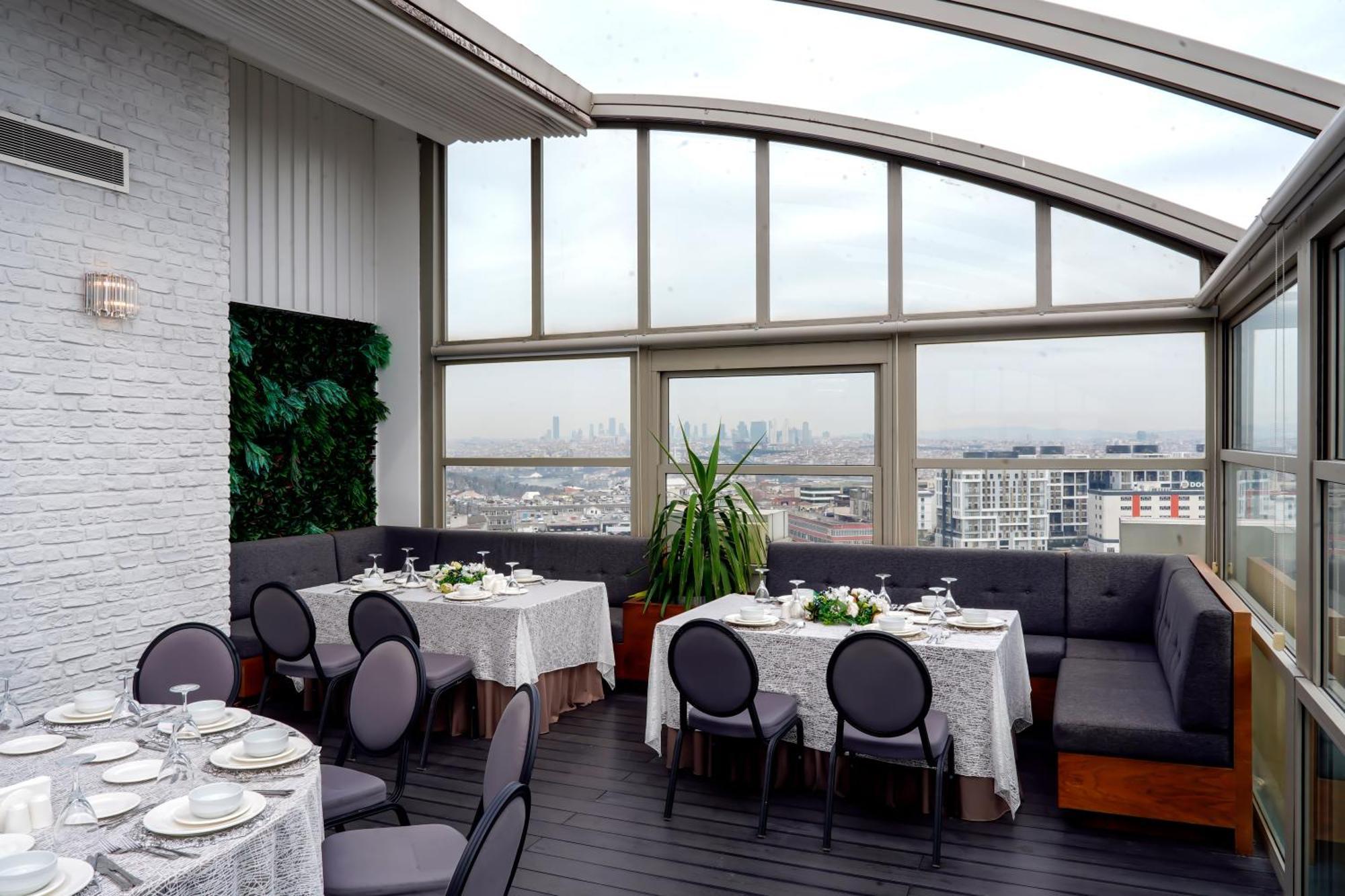 Hotel Ramada Encore Bayrampasa 4*