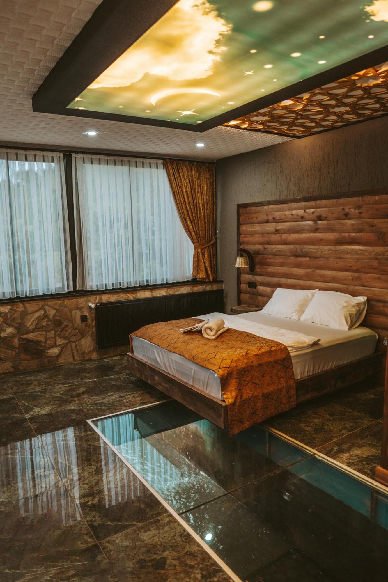 Mcora Tatil Koeyue *
