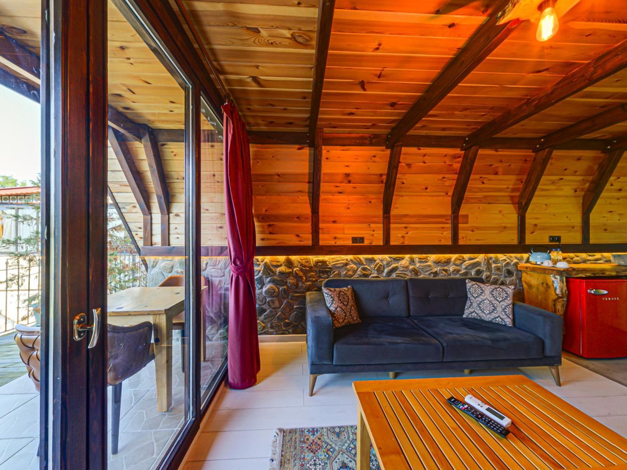 Mcora Tatil Koeyue