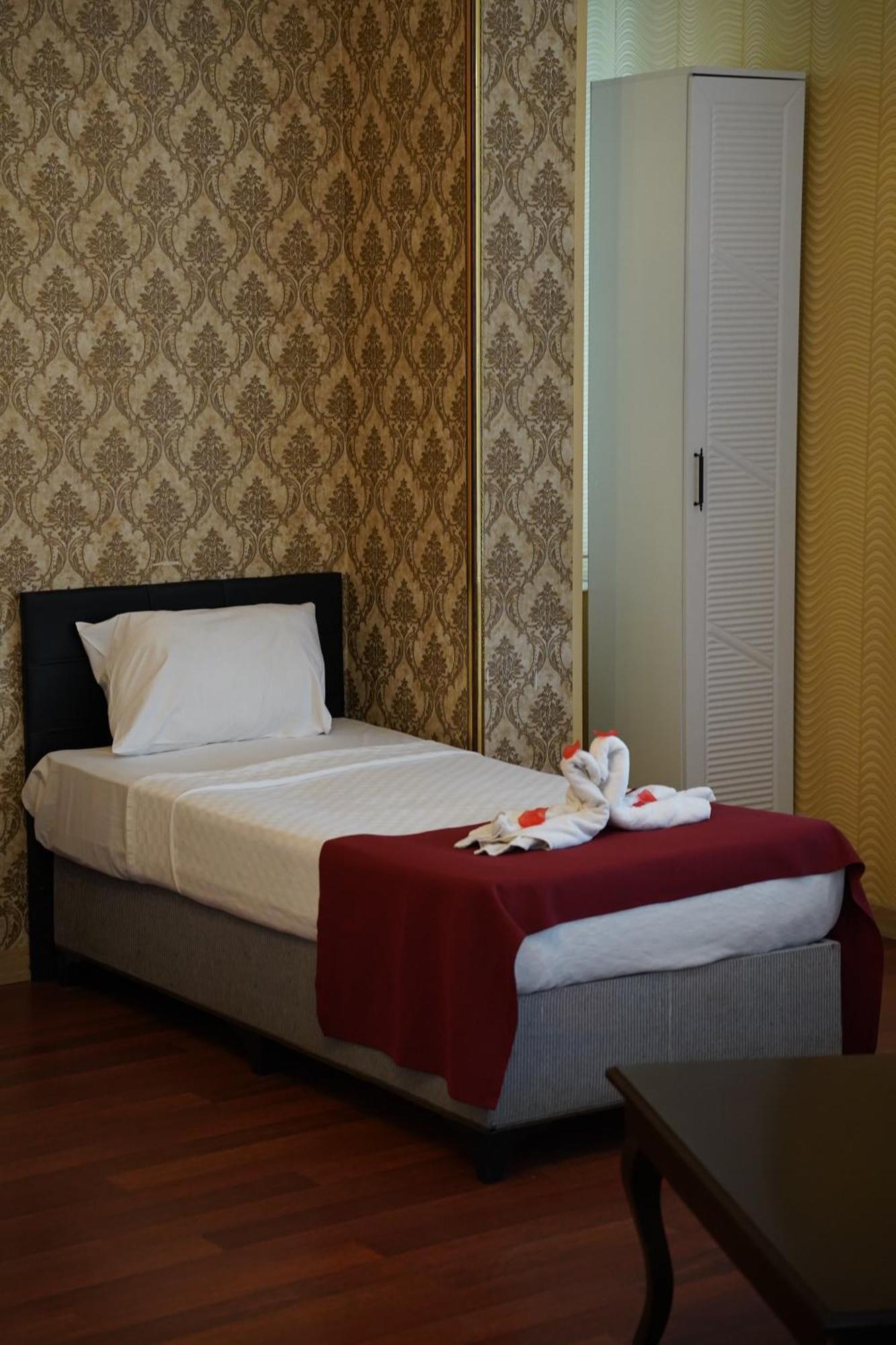 Safir Hotel 4*