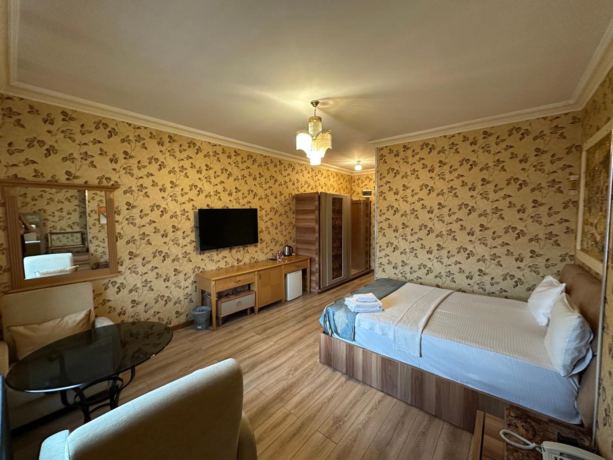 Hotel Safir