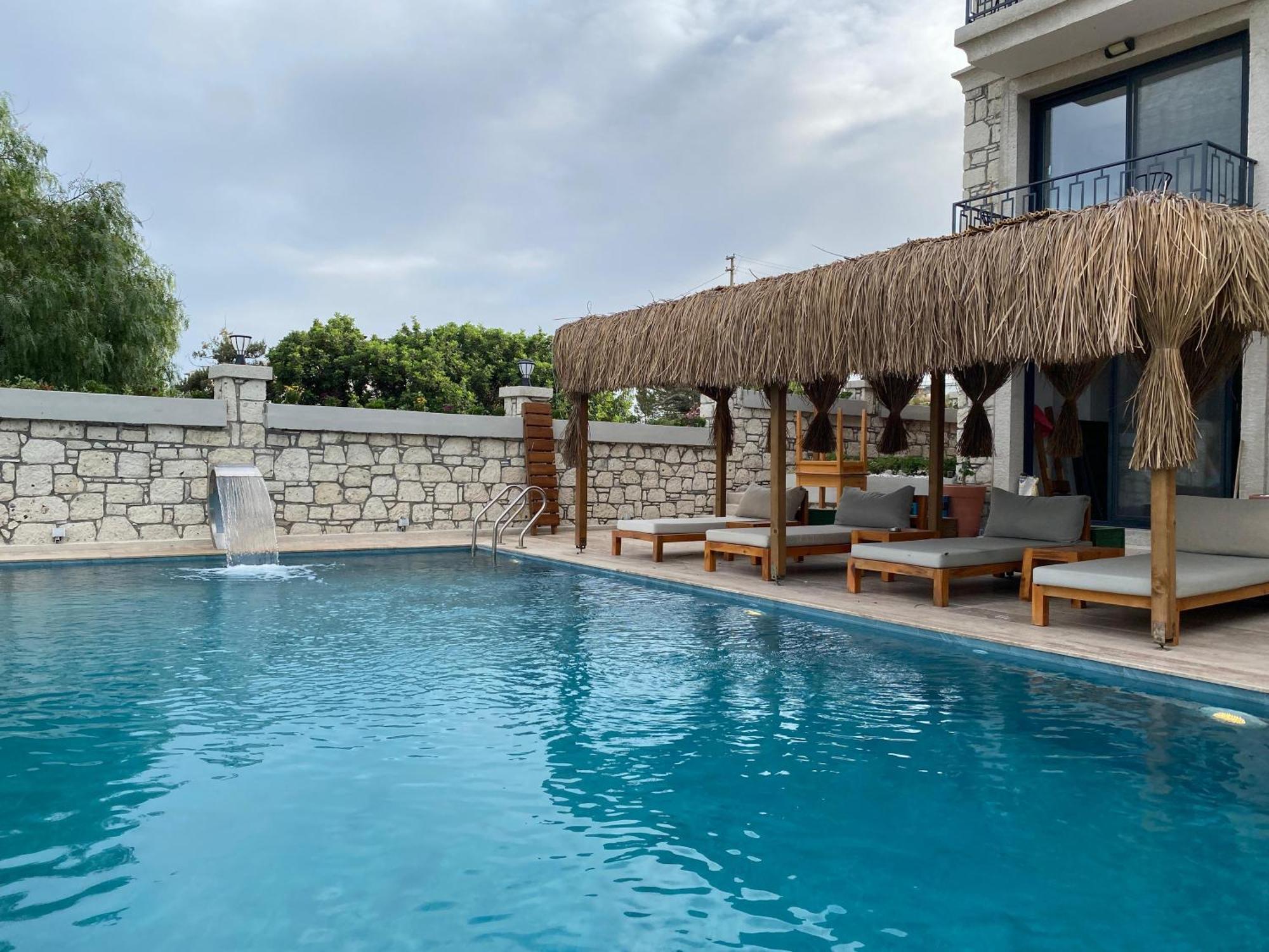 Hotel Lotus Port