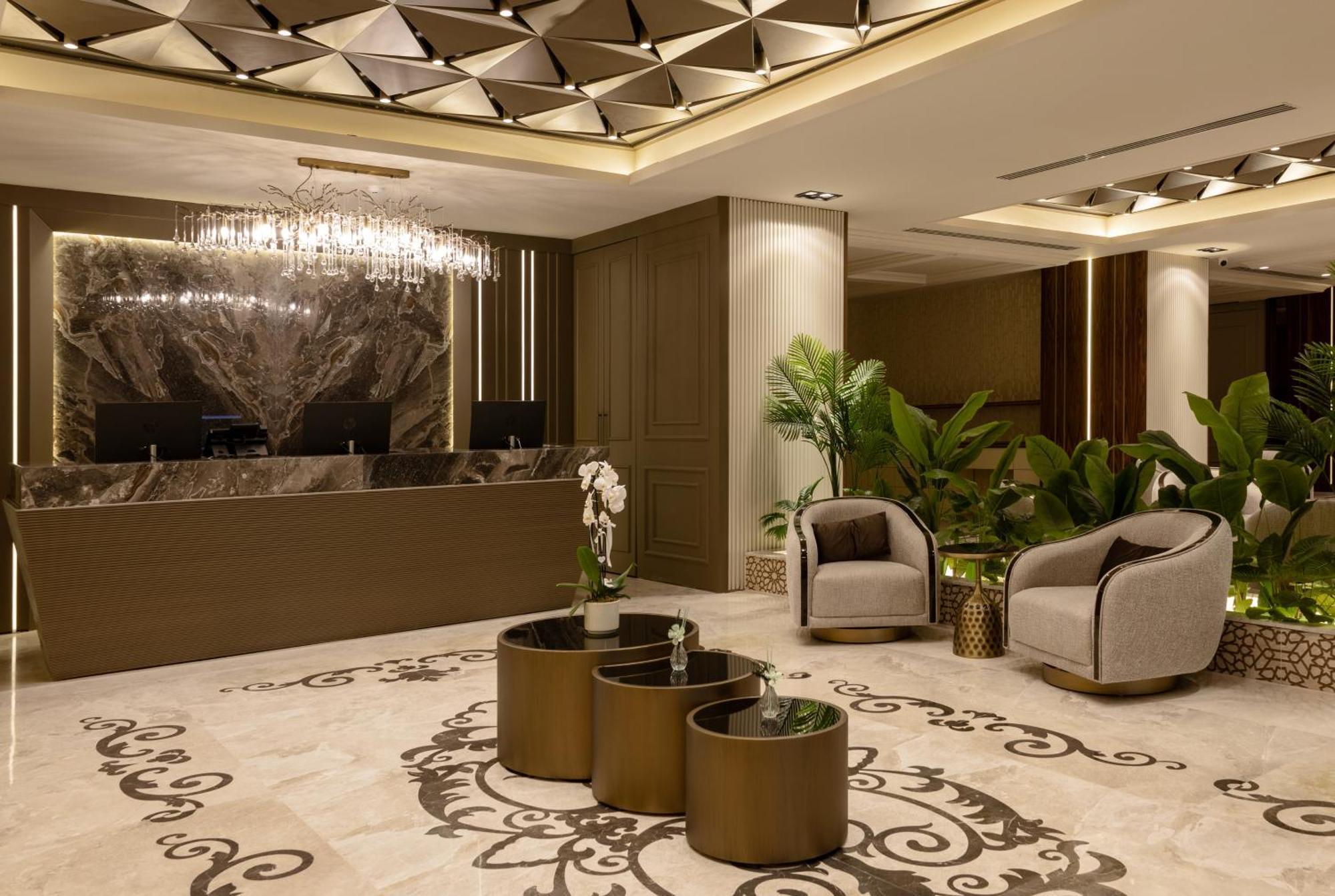Hotel Lilium & 4*