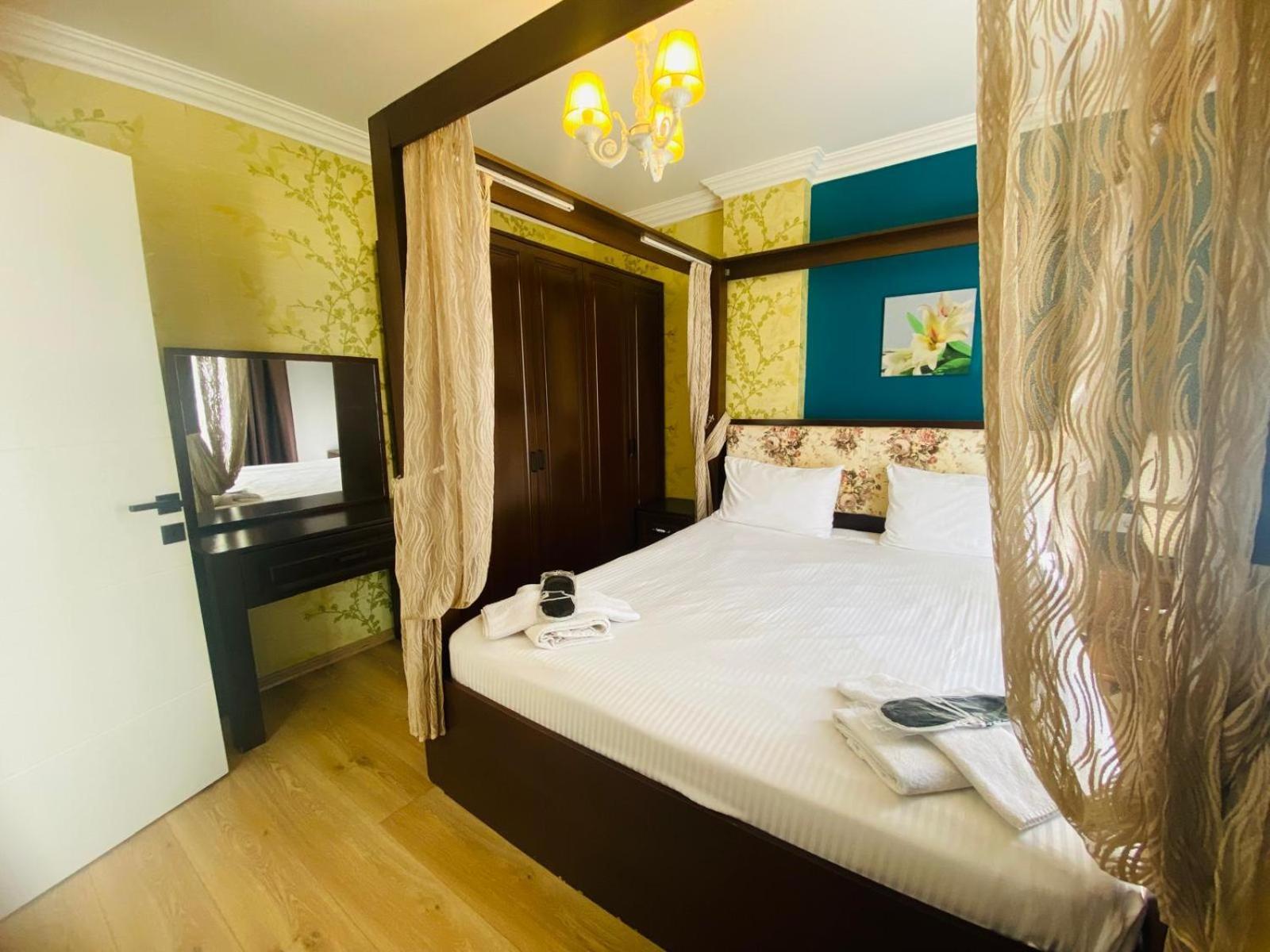 Royal Loft Aparthotel 4*