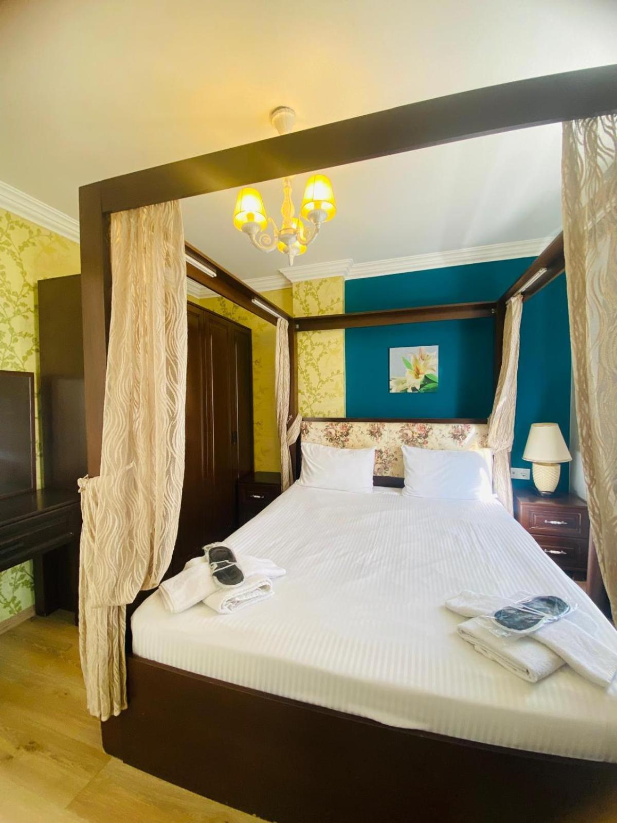 Aparthotel Royal Loft 4*