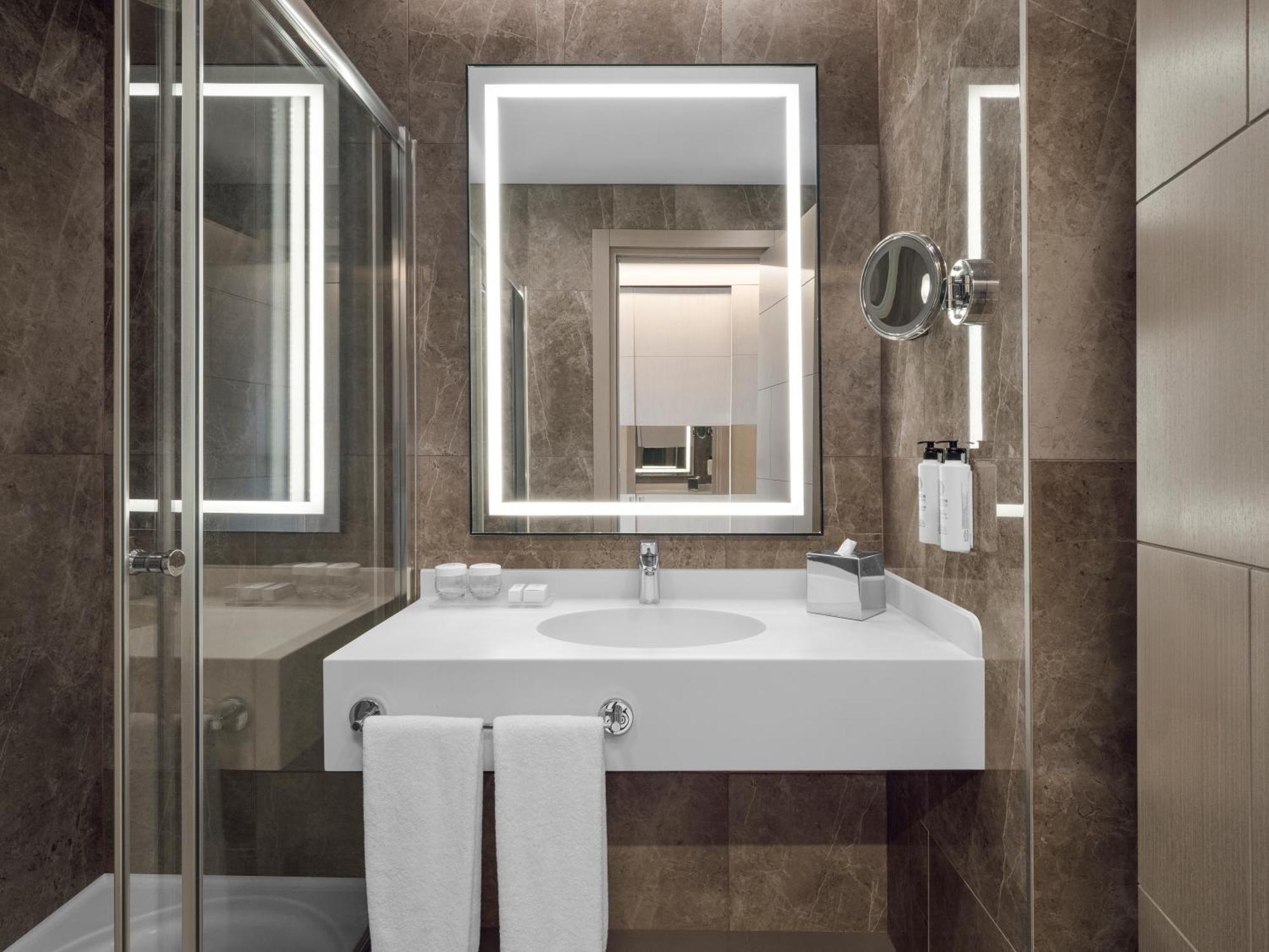 Selectum Atasehir Hotel 5*