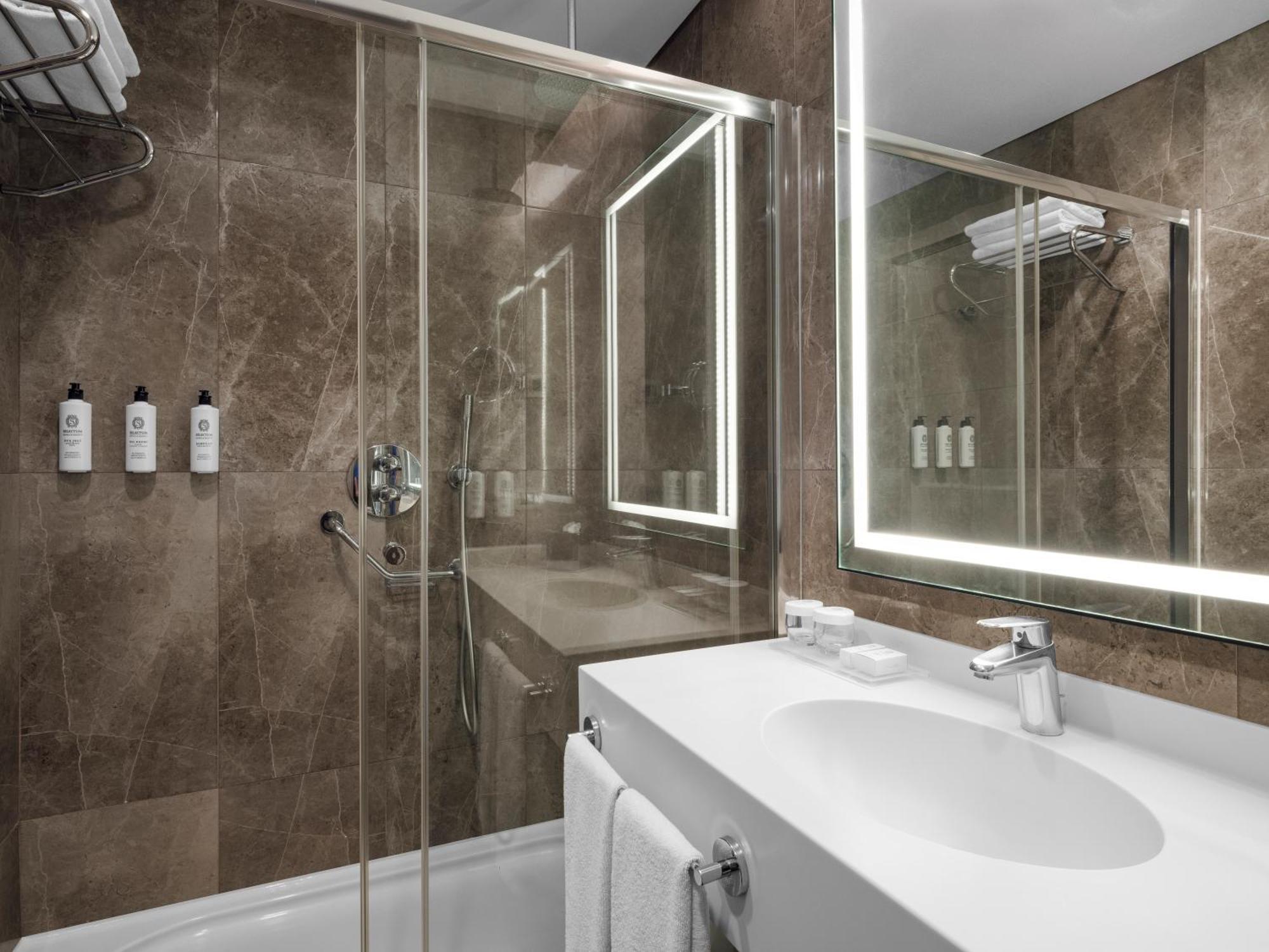 Selectum Atasehir 5*