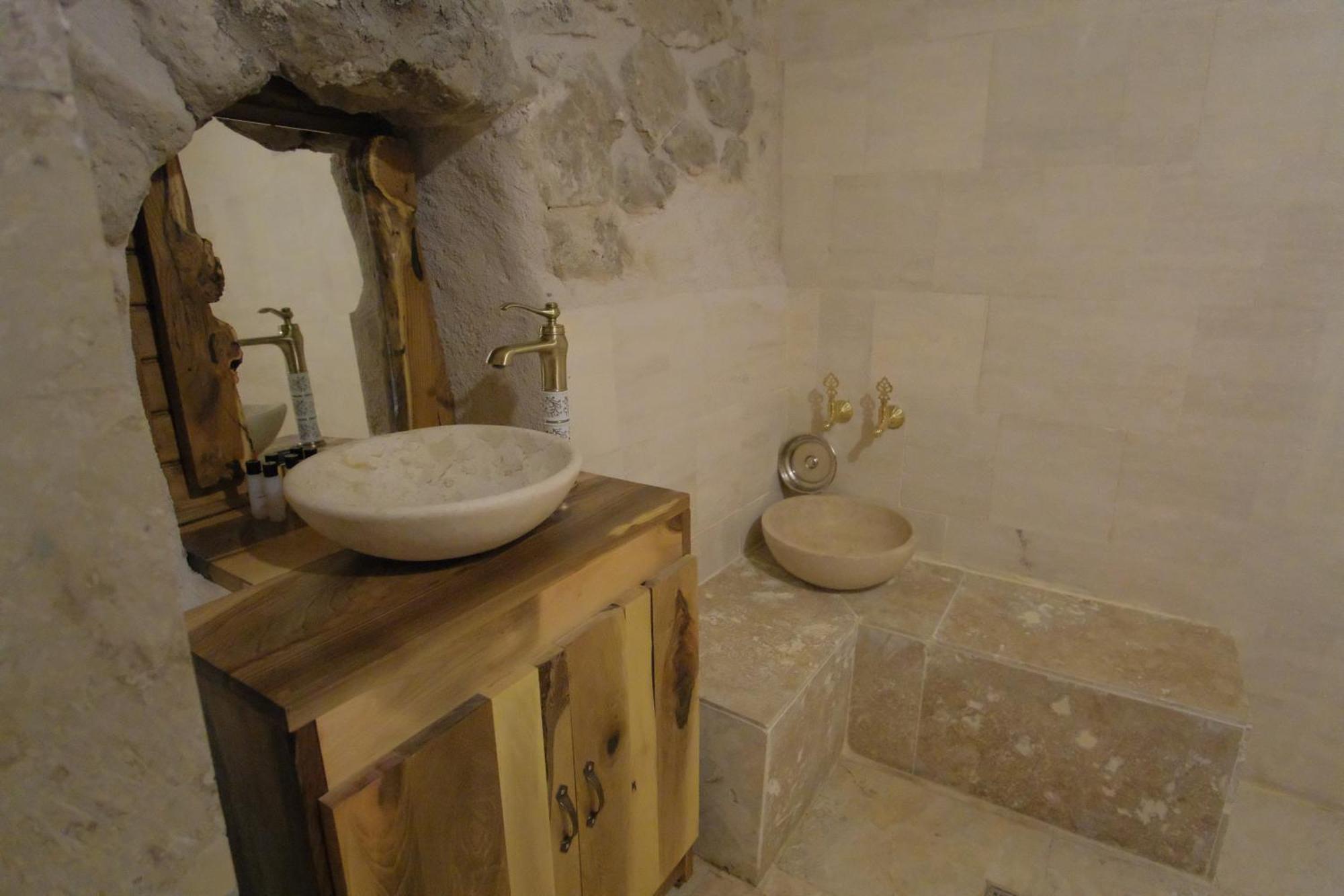 Hotel Euphoria Cave House Nar