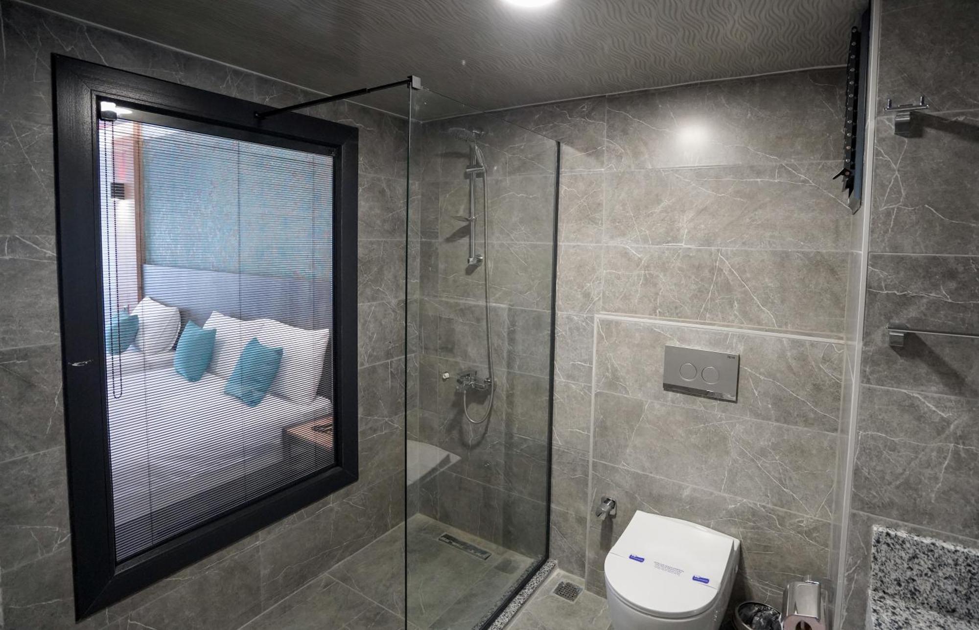 Celik Thermal & Hotel