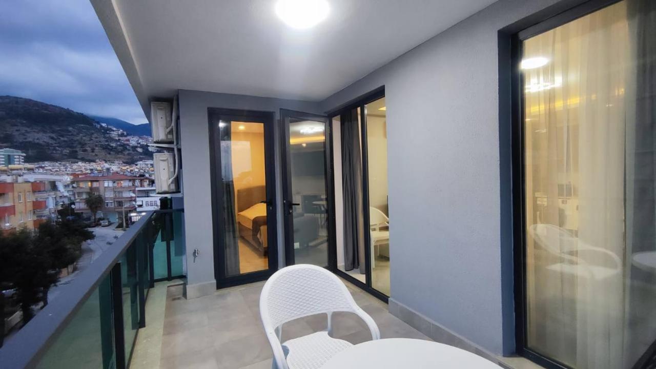 Sa Apartments! 150M To The Cleopatra Beach Apartment
