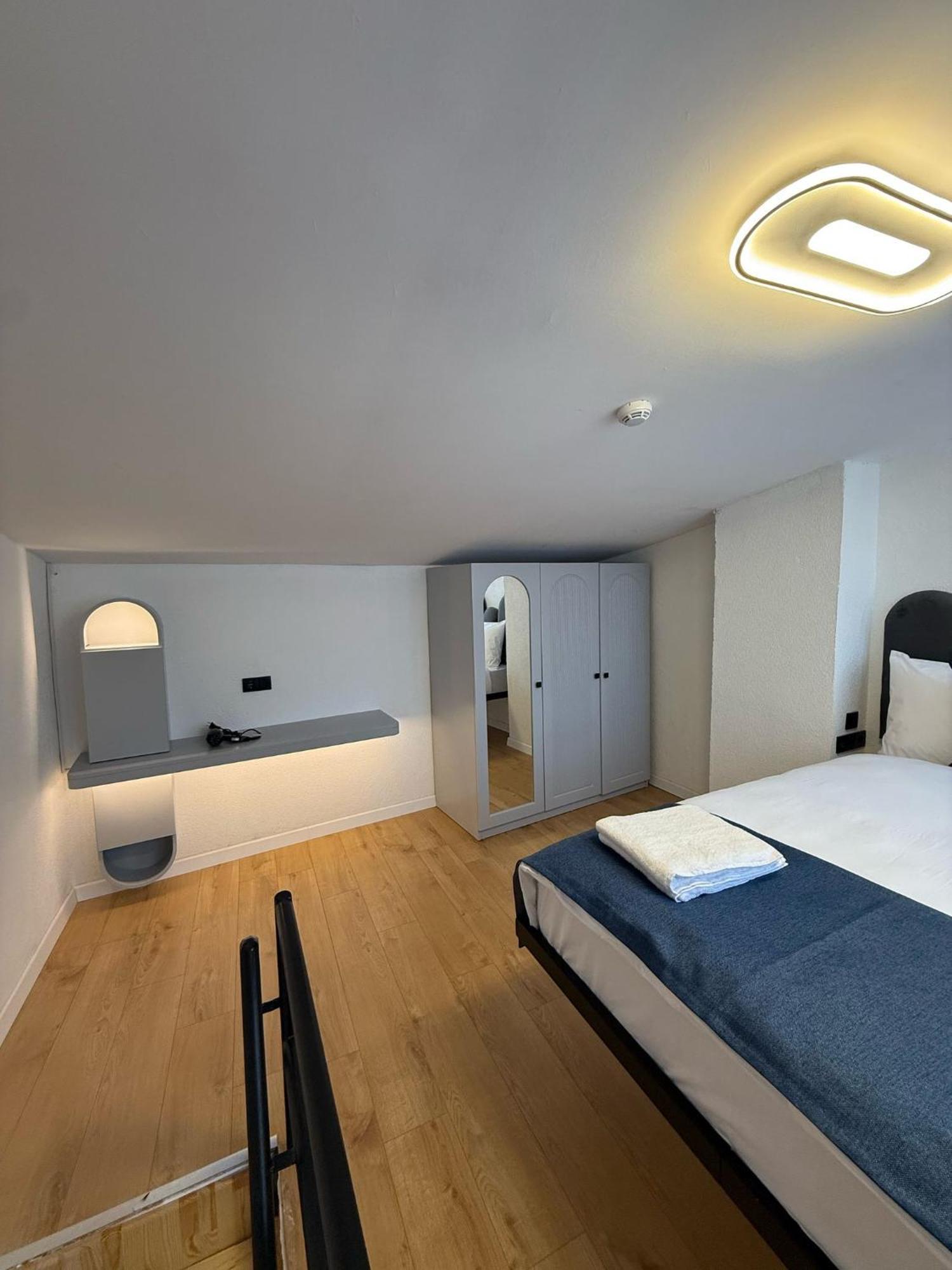 Corner Hot Hotel