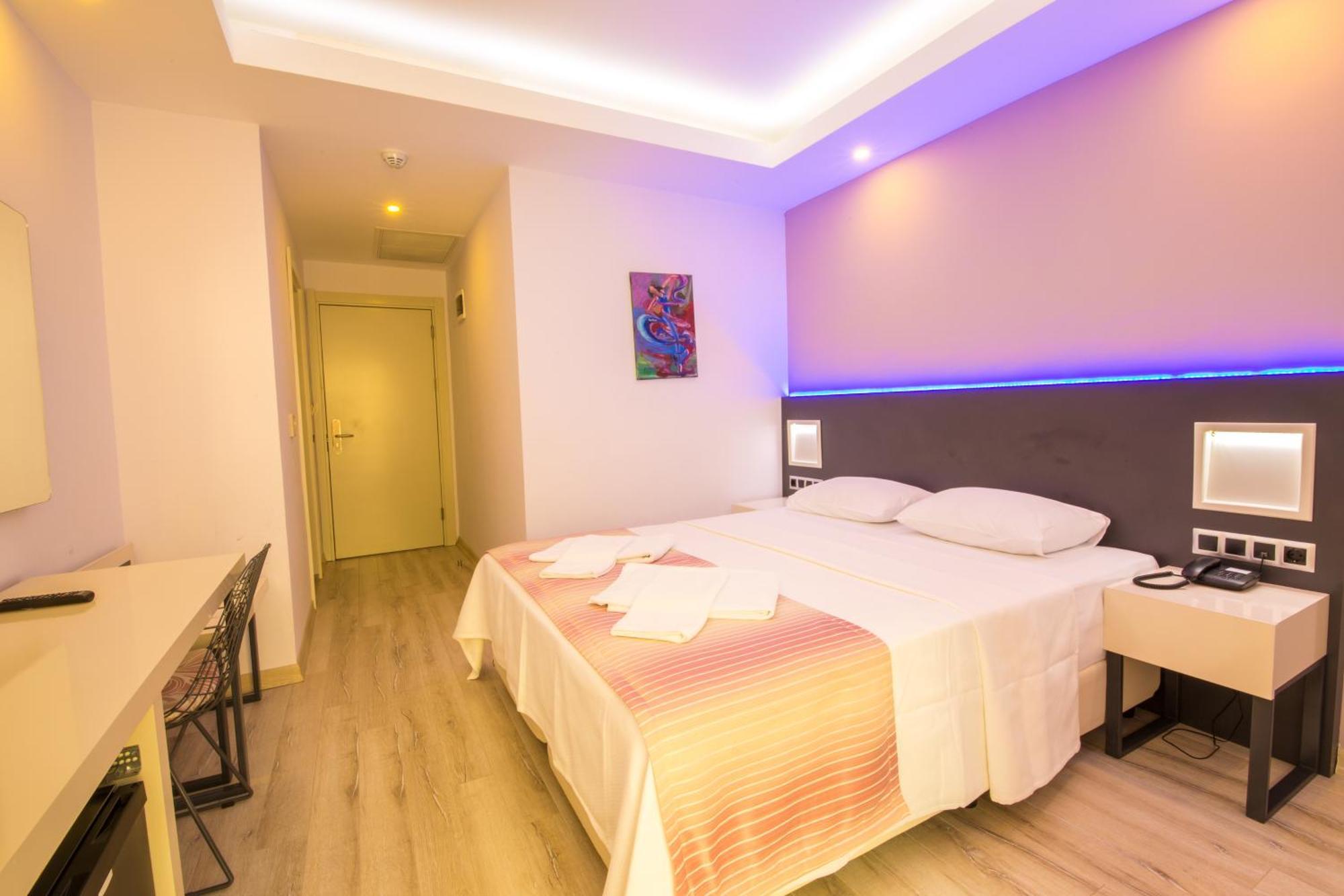 Sapphire Hotel