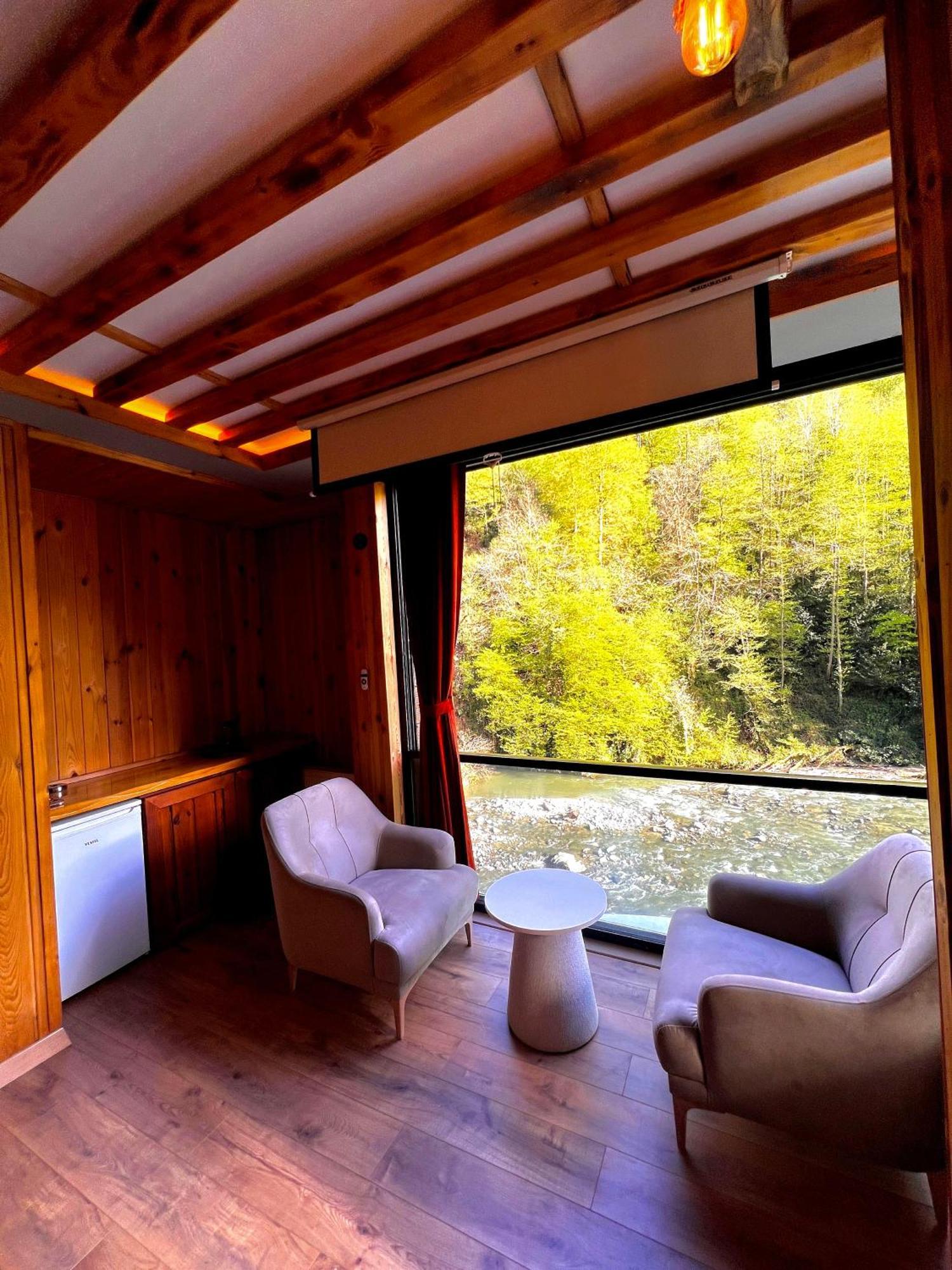 Hotel Valley *