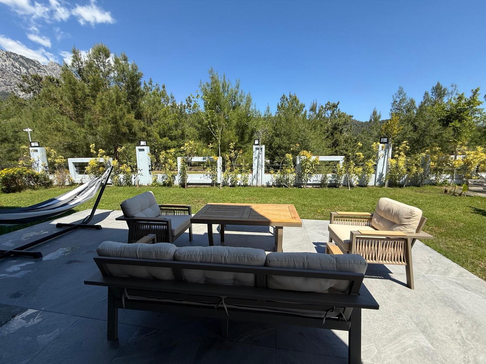 Canyon Goeynuek Kemer With Pool Antalya