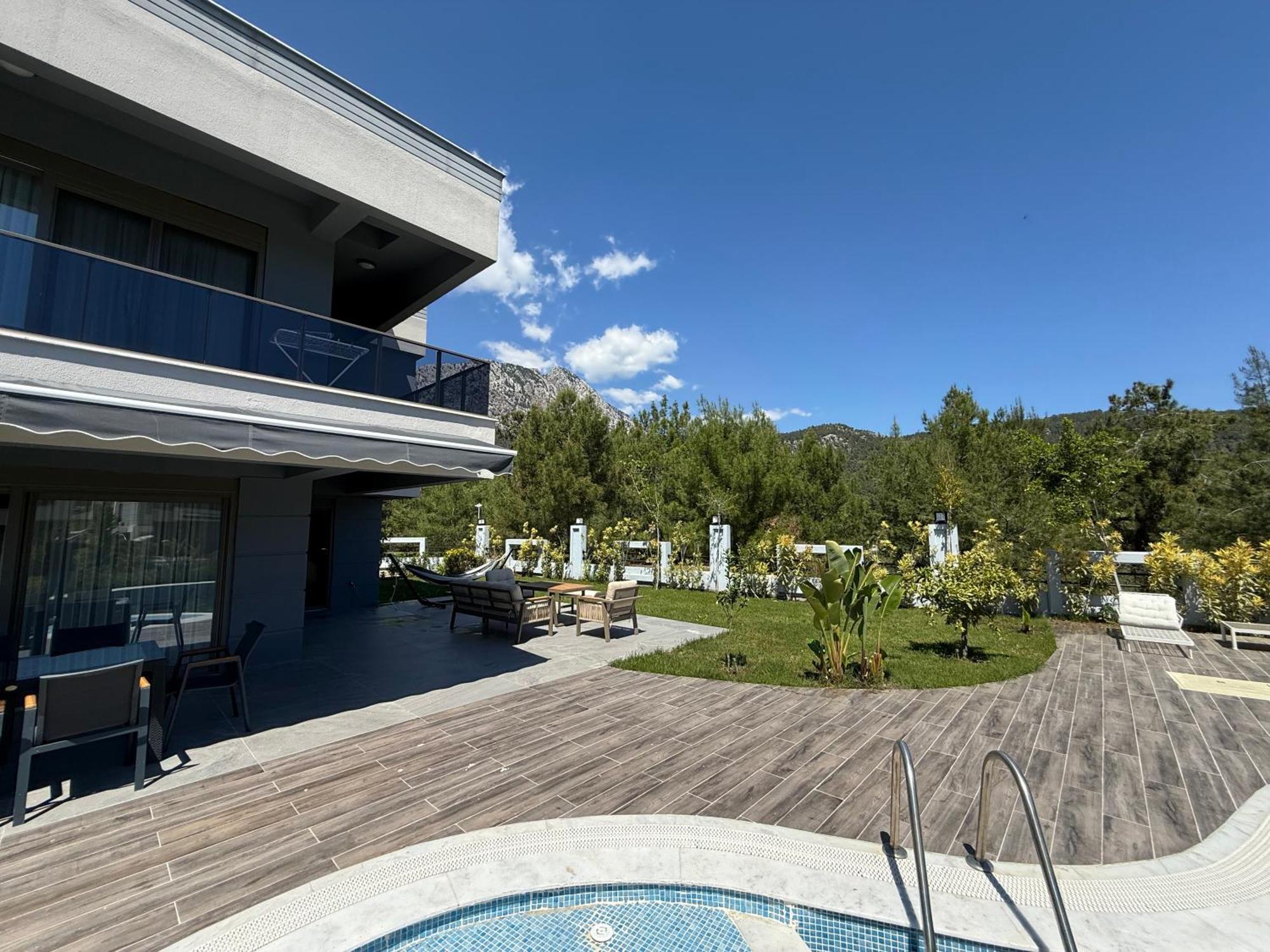 Canyon Goeynuek Kemer With Pool Villa