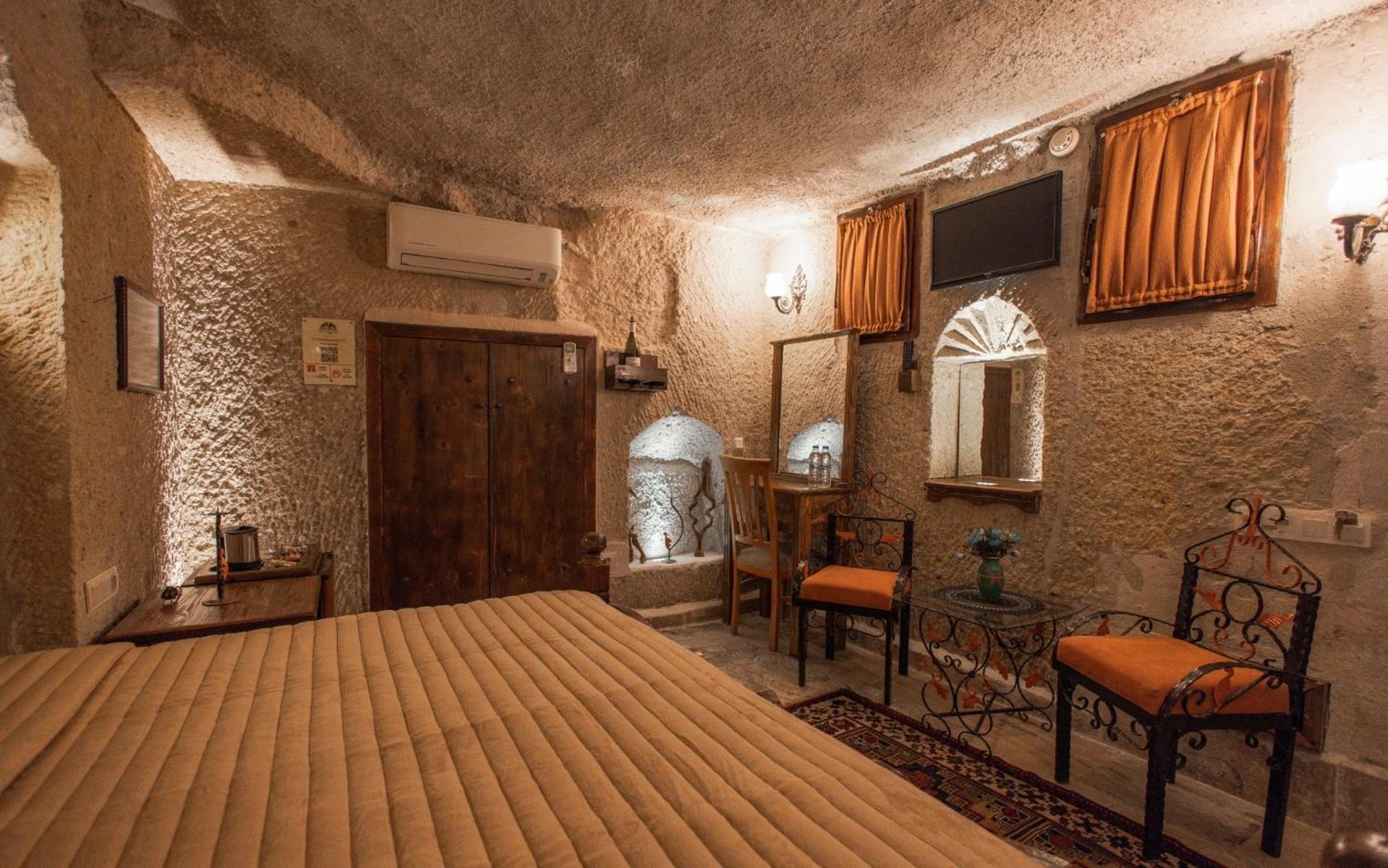 Maccan Cave Hotel 2*