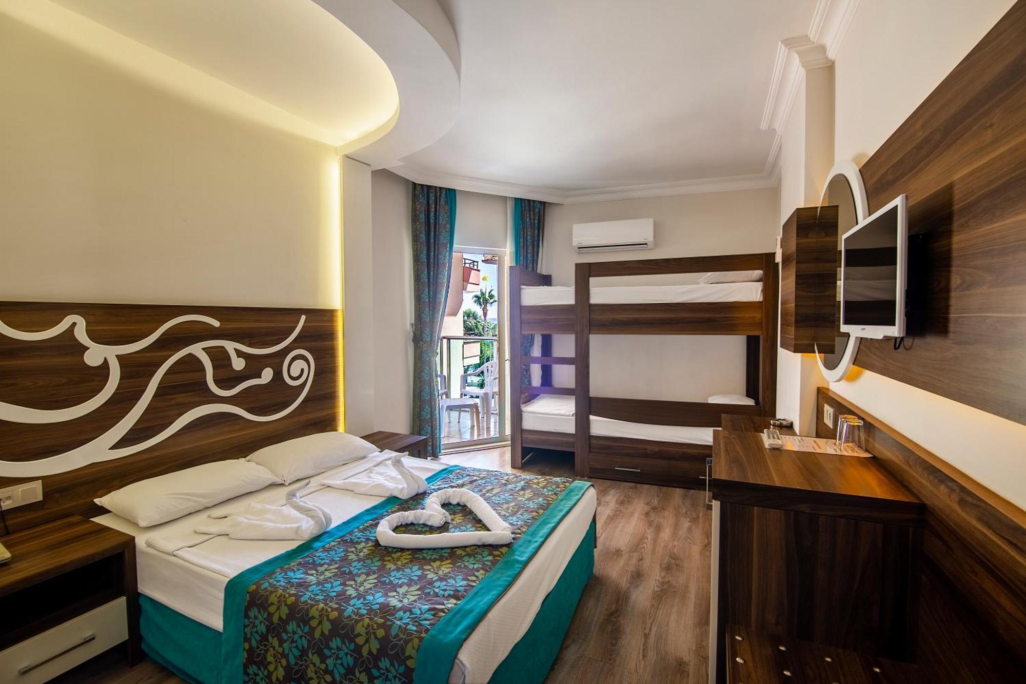 Kleopatra Blue Hawai Hotel 3*