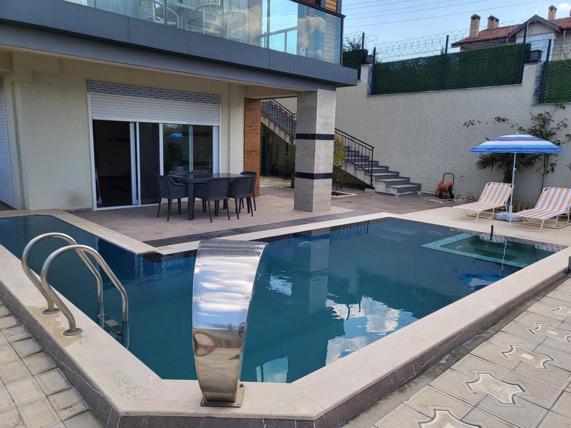 Comfort 4 Bedroom Yalova View