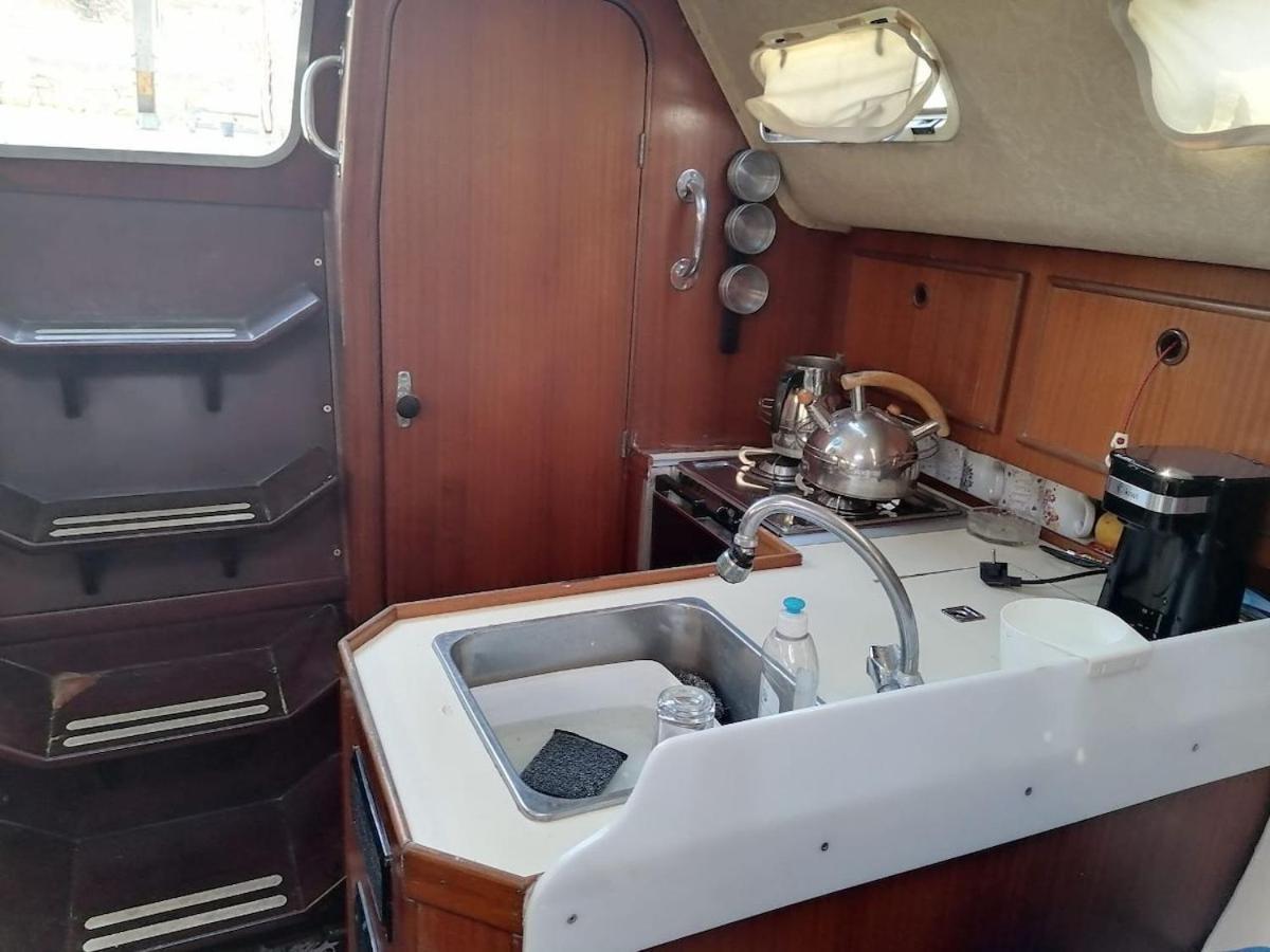 2-cottage Yacht With 2 Showers Botel *