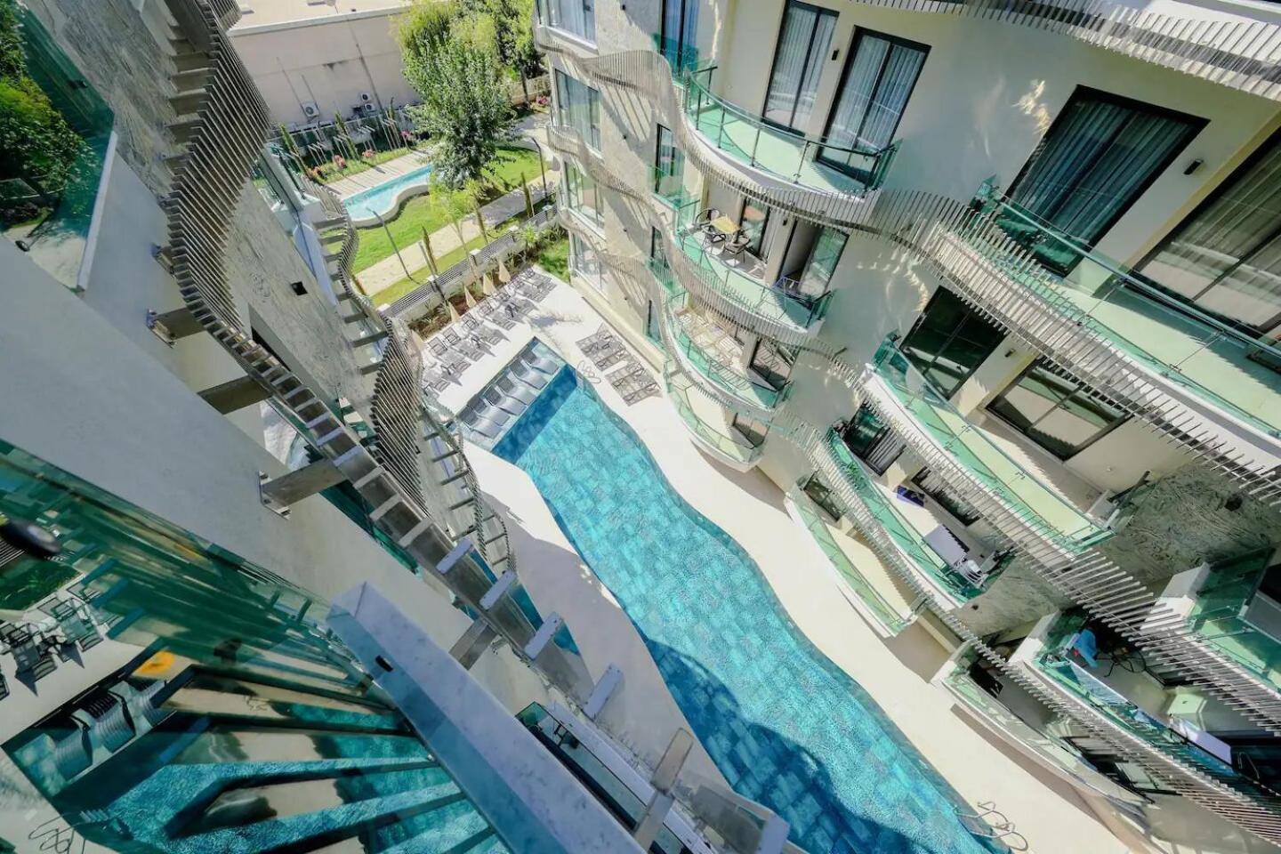 Expensive Apartments, But Won't Find Better *