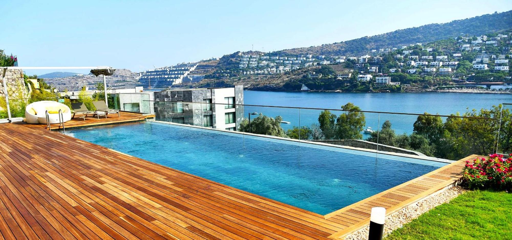 Mare Deluxe Residences & Hotel