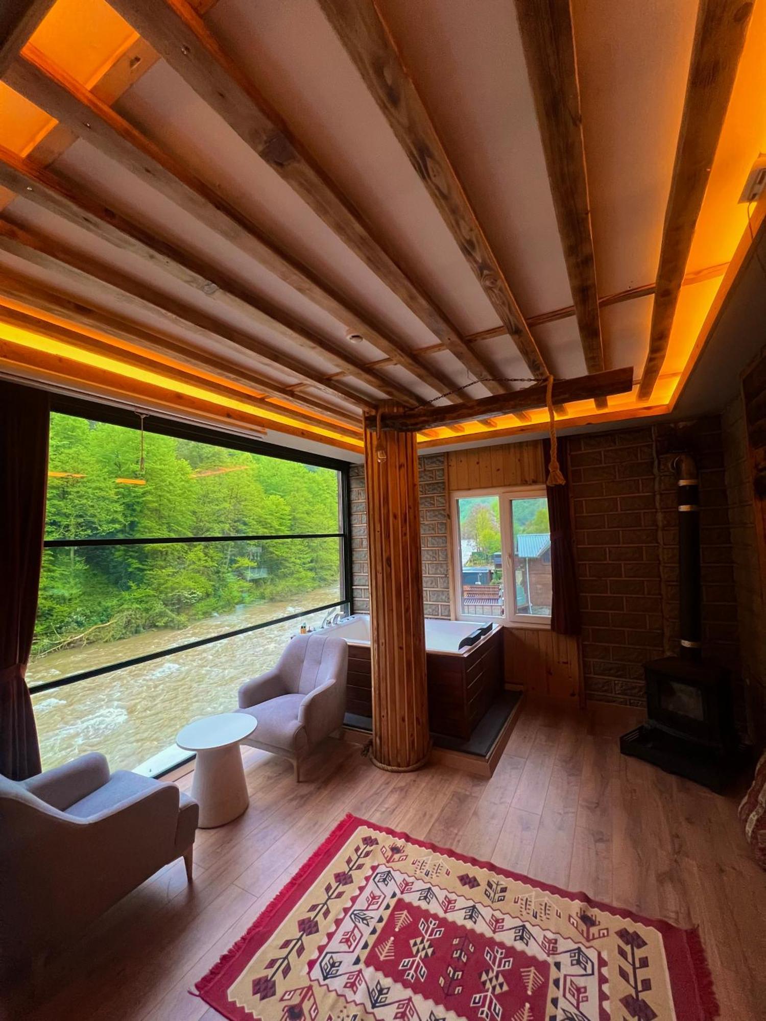 Hotel Valley *