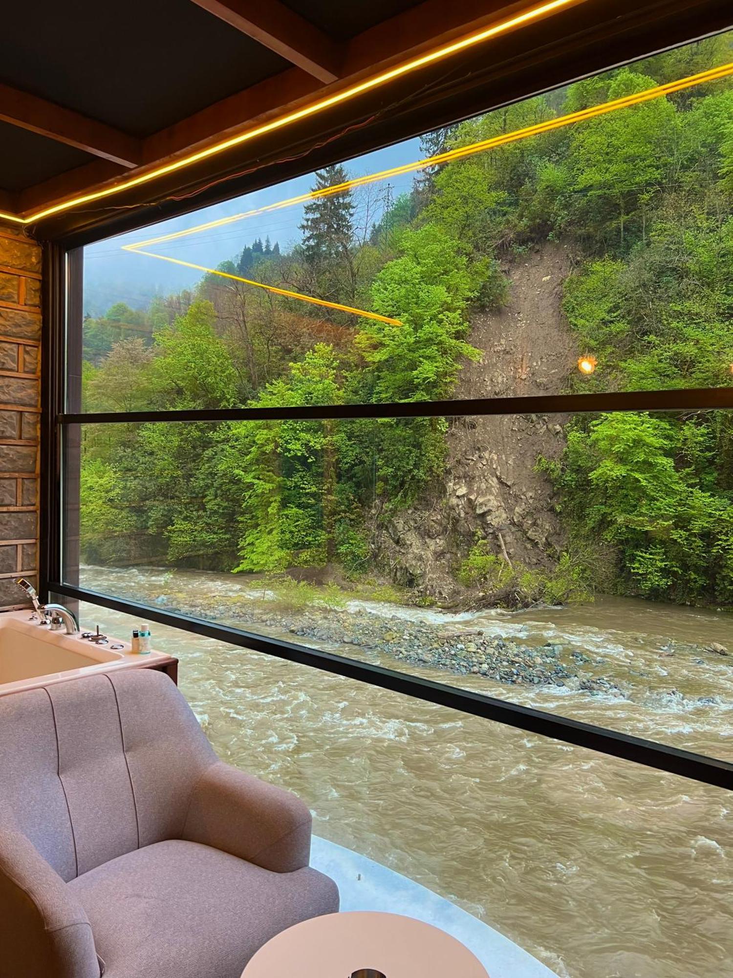 Valley Hotel