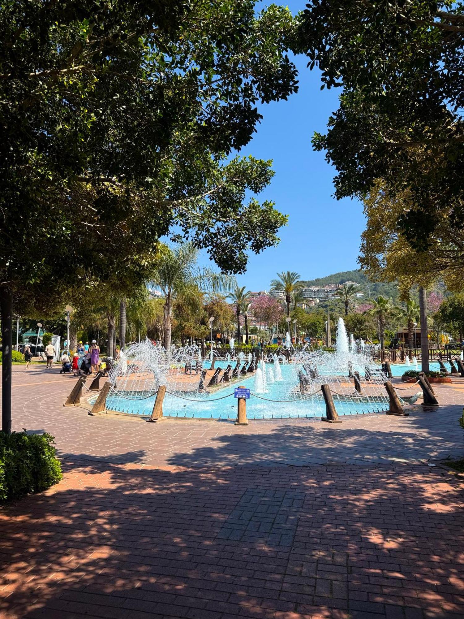 Sa Apartments! 500m To The Cleopatra Apartment