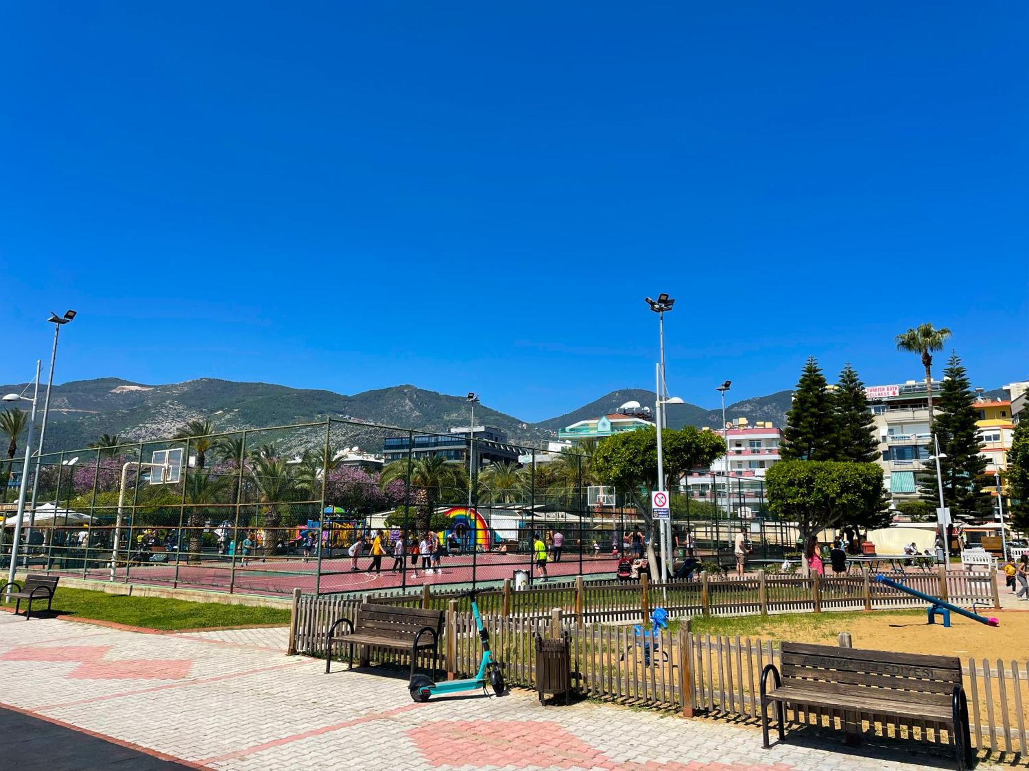 Sa Apartments! 150M To The Cleopatra Beach *
