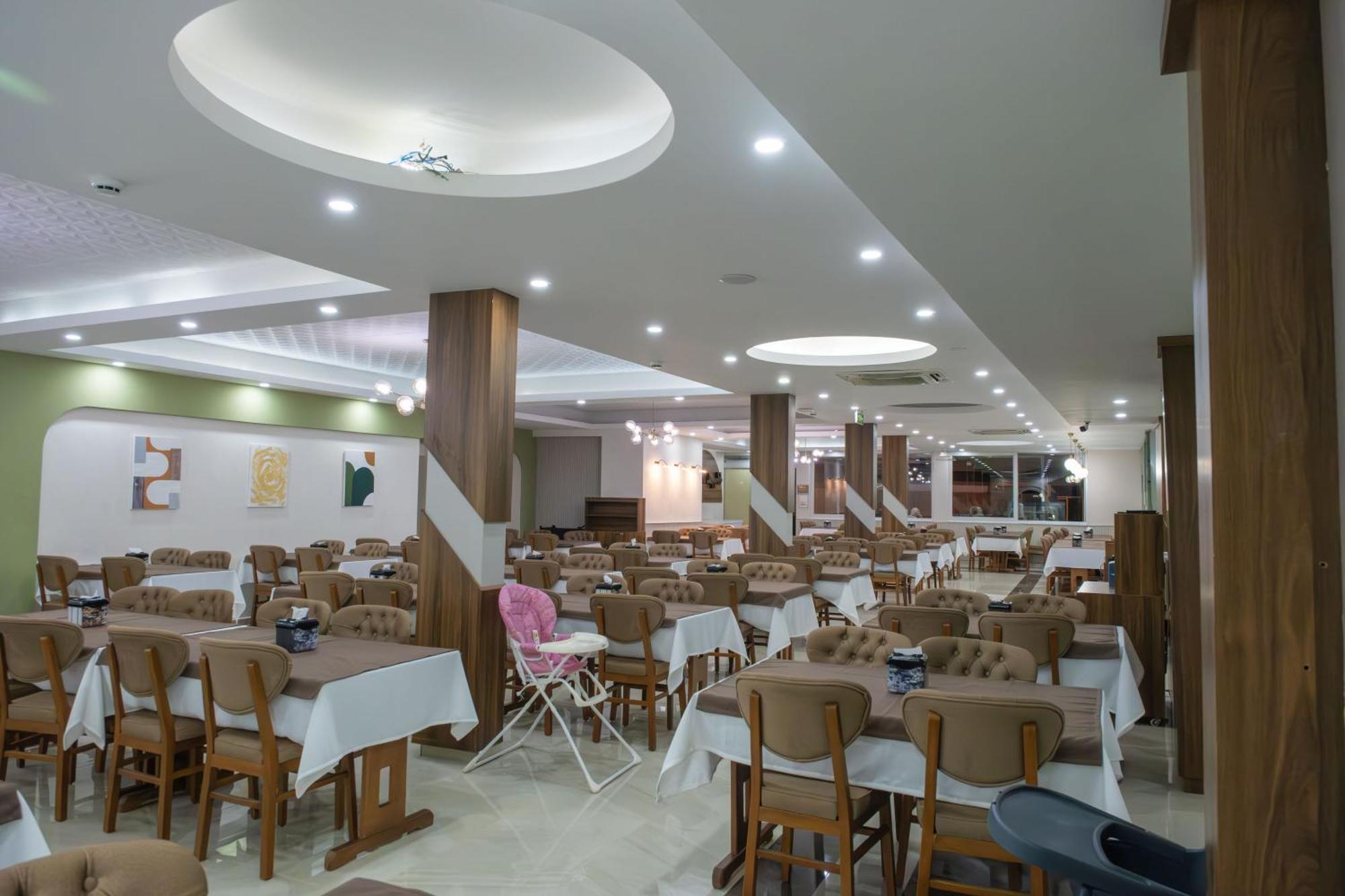 Acar Hotel