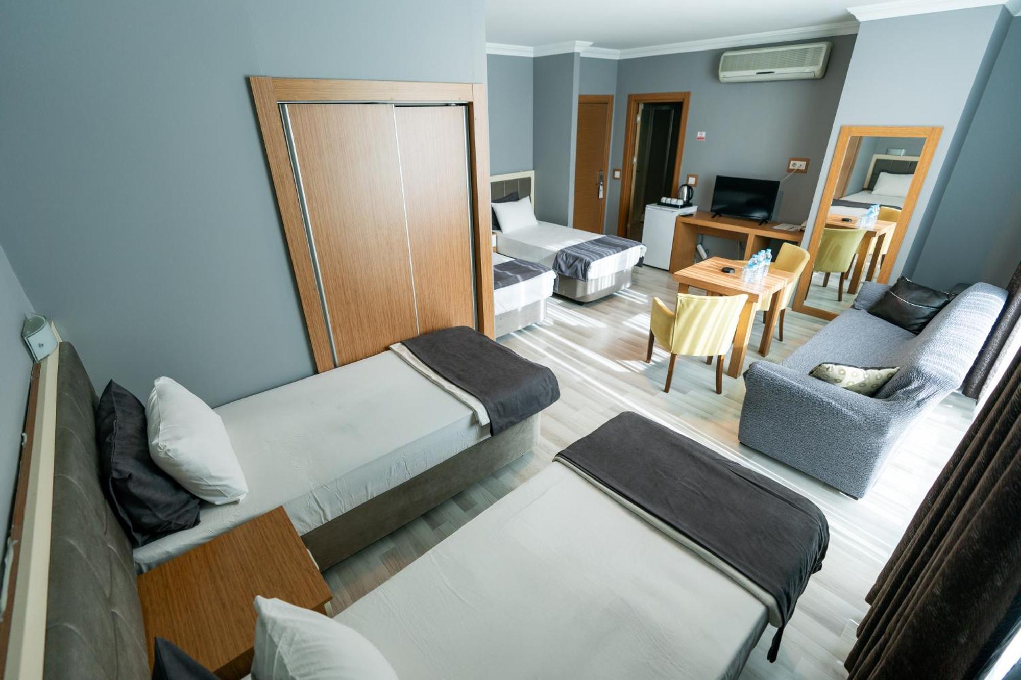 Hotel Emsa Palace *