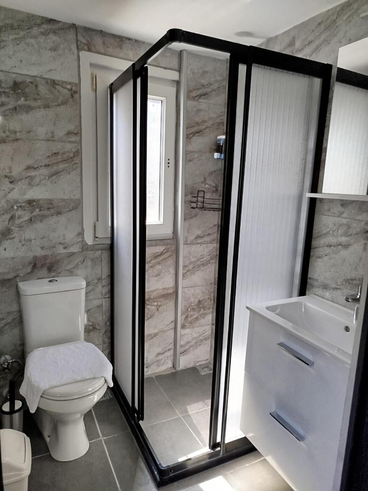 Guest house Emirhan & 3*