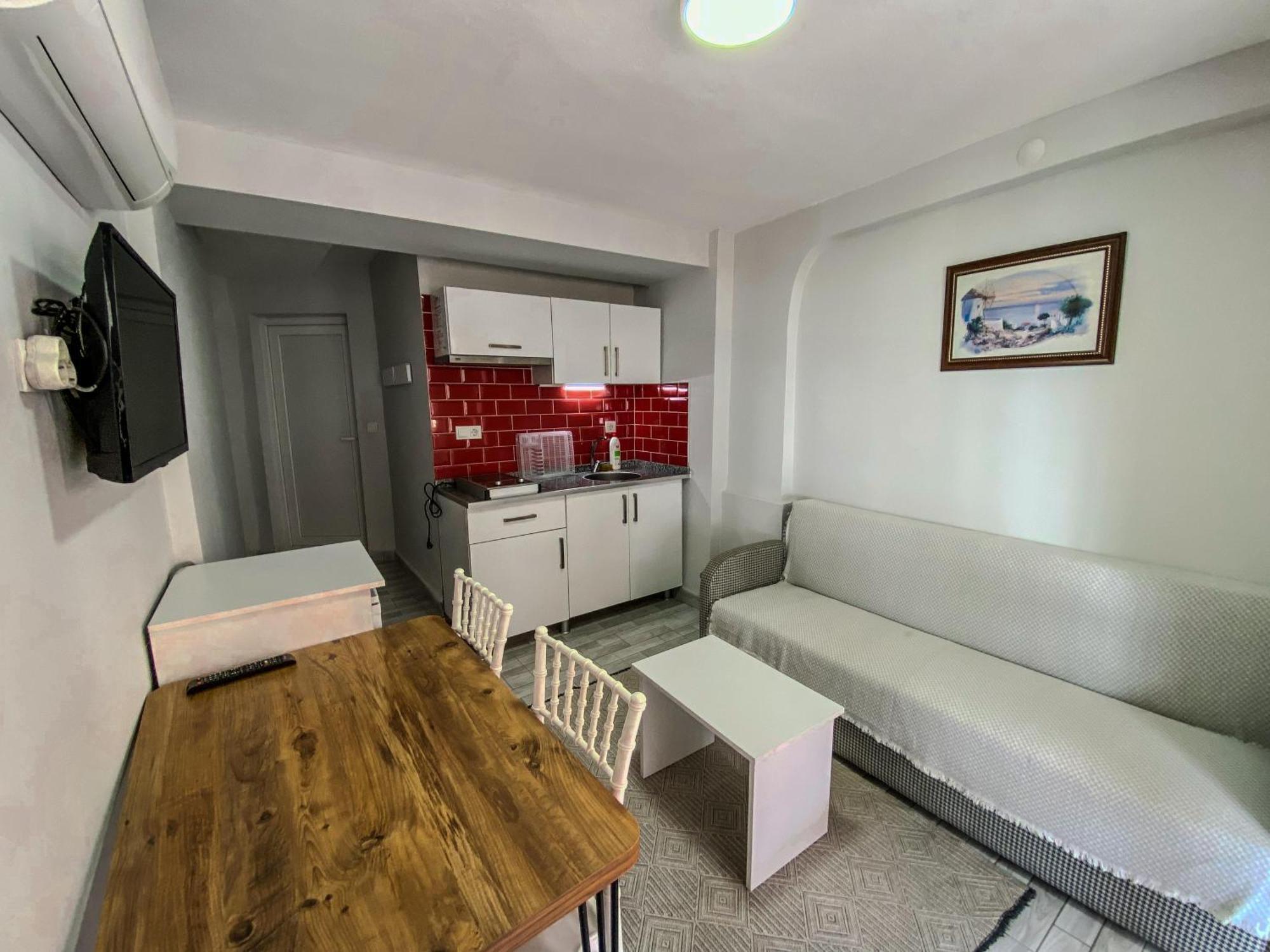 Izan Bakis Aparthotel *