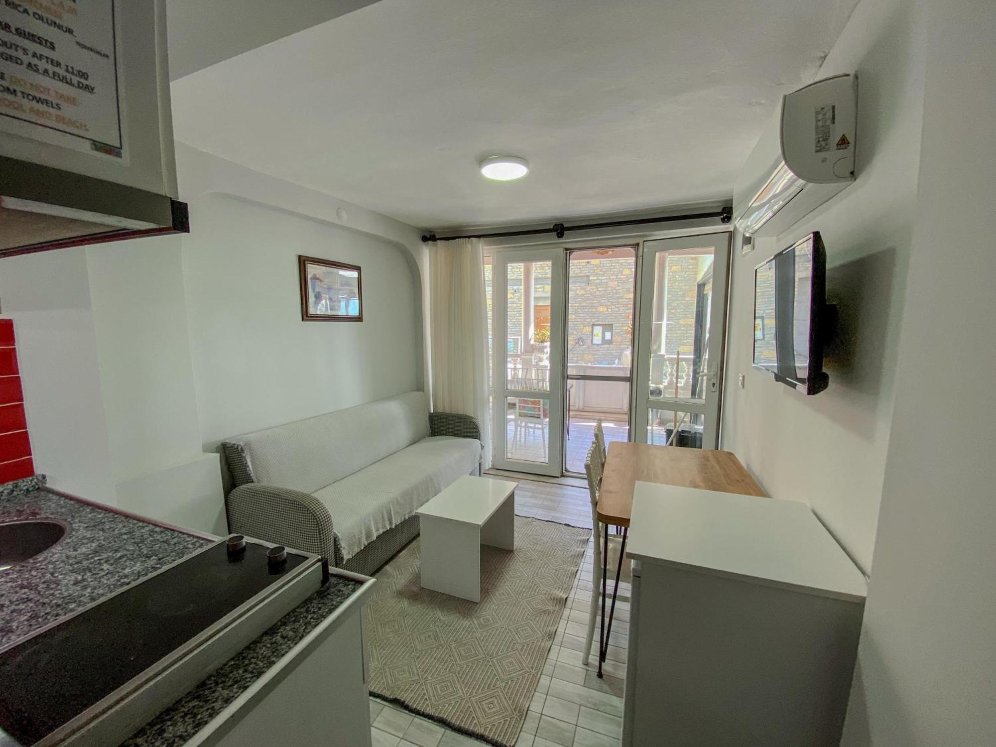 Aparthotel Izan Bakis *