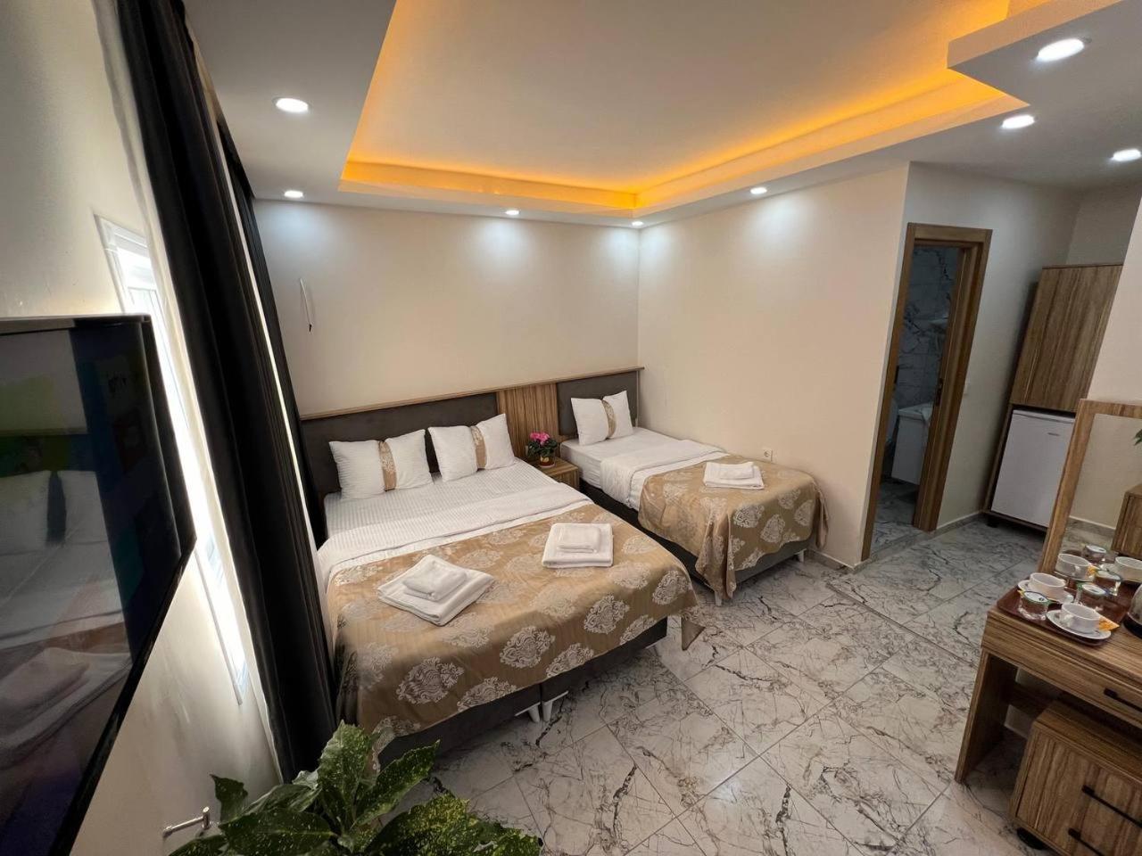 By Historia Hotel