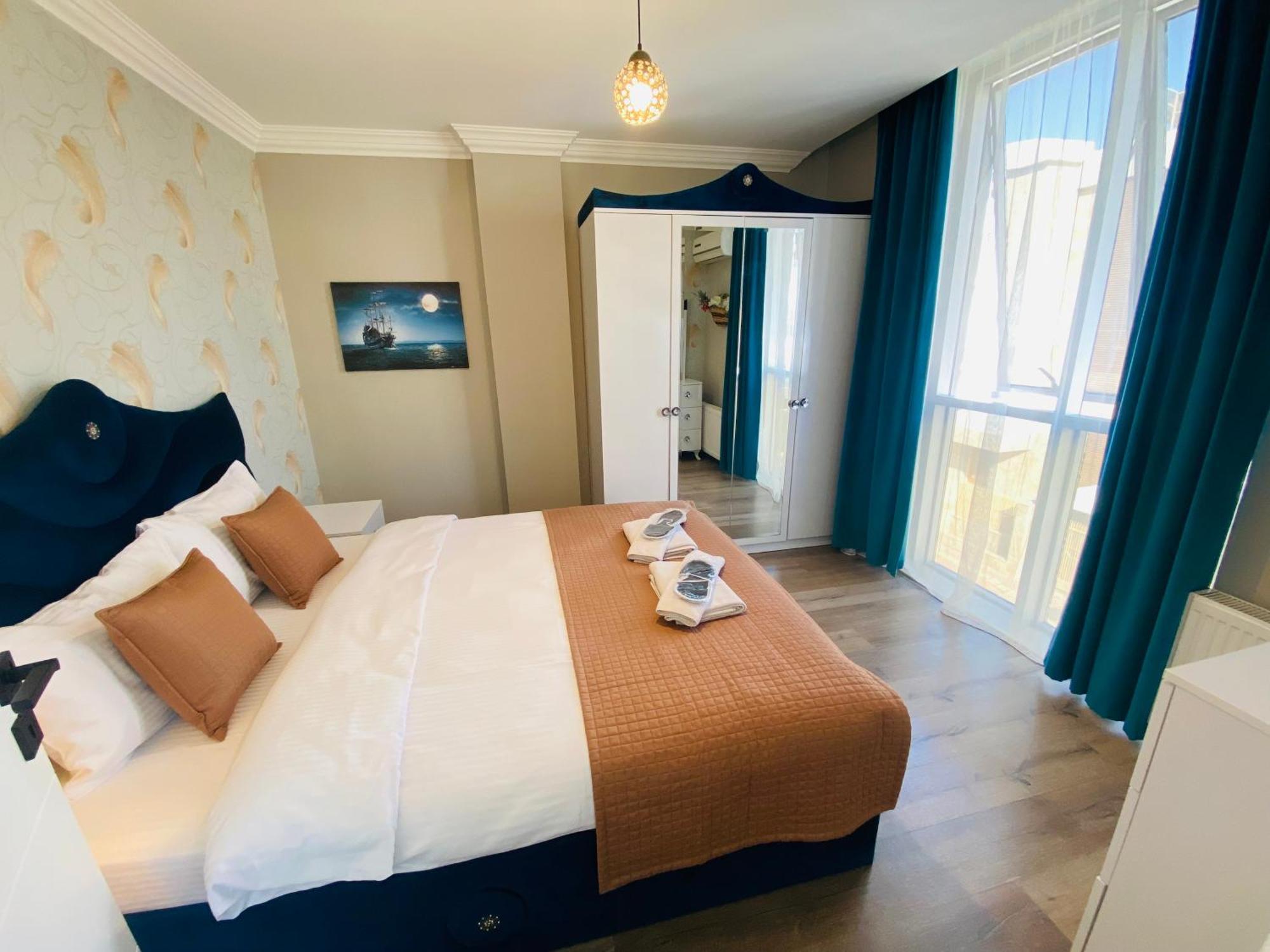 Aparthotel Royal Loft 4*