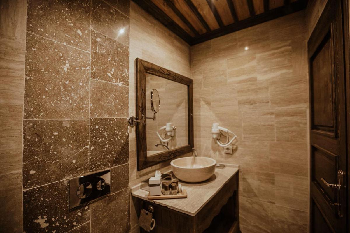 Kismet Cave Mansion Hotel