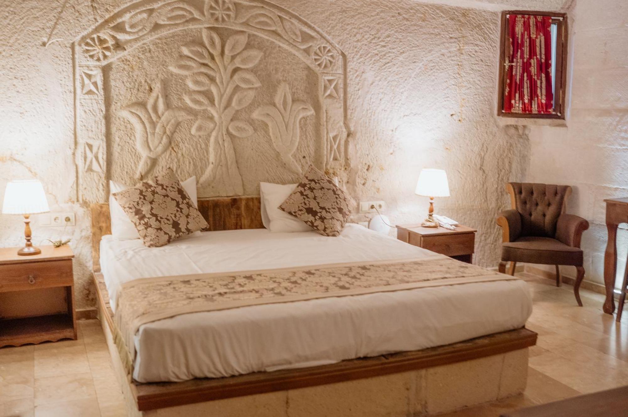 Hotel Kismet Cave Mansion