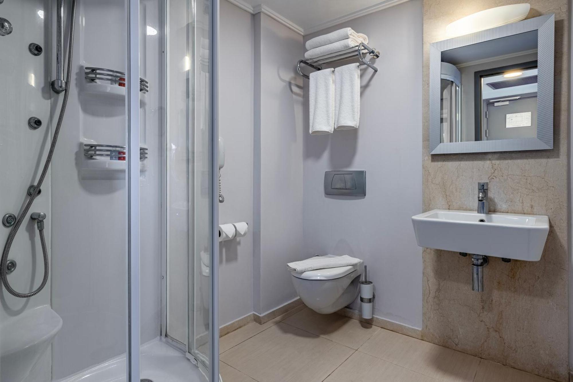 Sisus Marina Hotel 4*